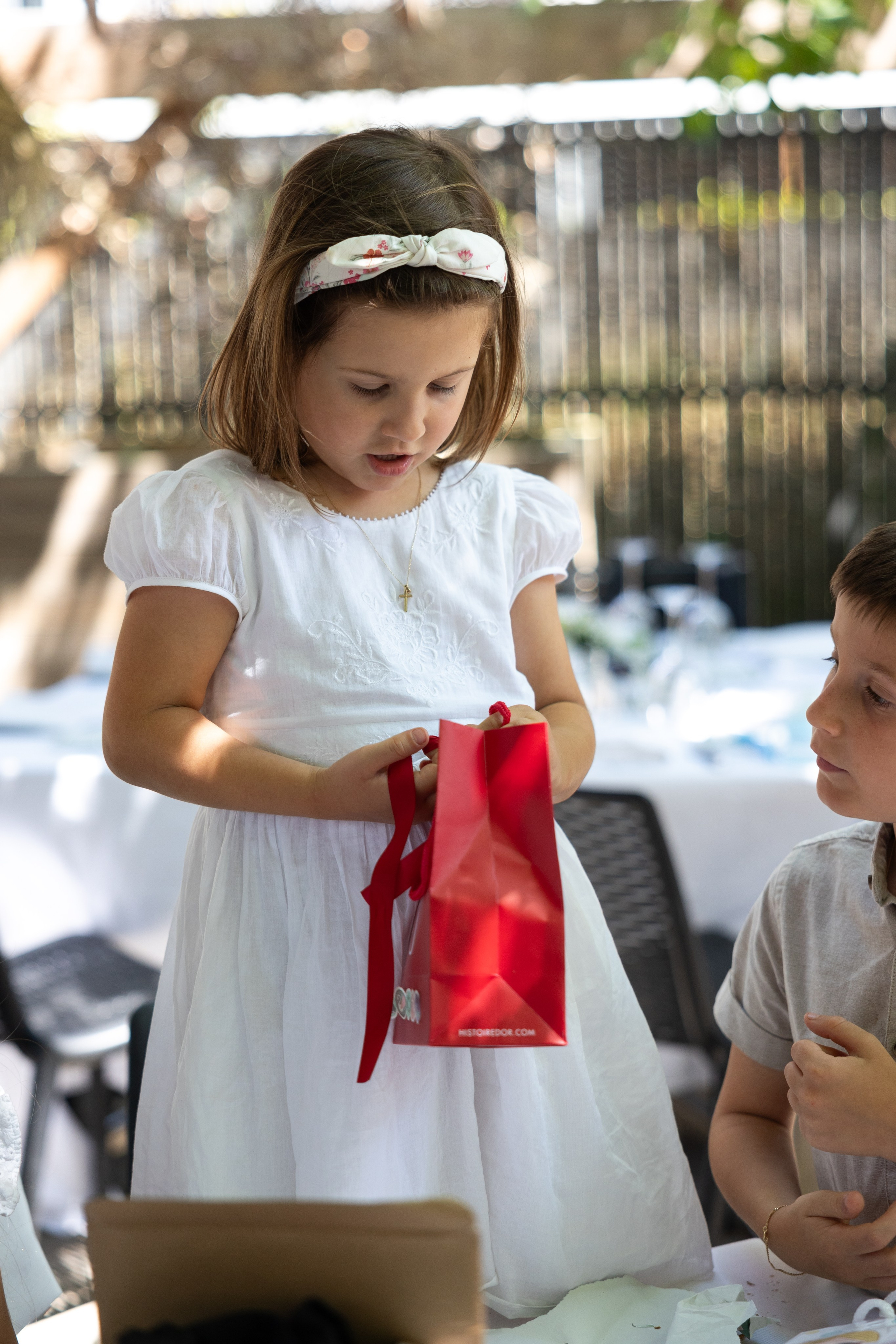 The Baptism of Diana in the Church of Saint-Sernin in Toulouse. Eugénie Smirnova — Photographe à Toulouse et dans le Sud-Ouest