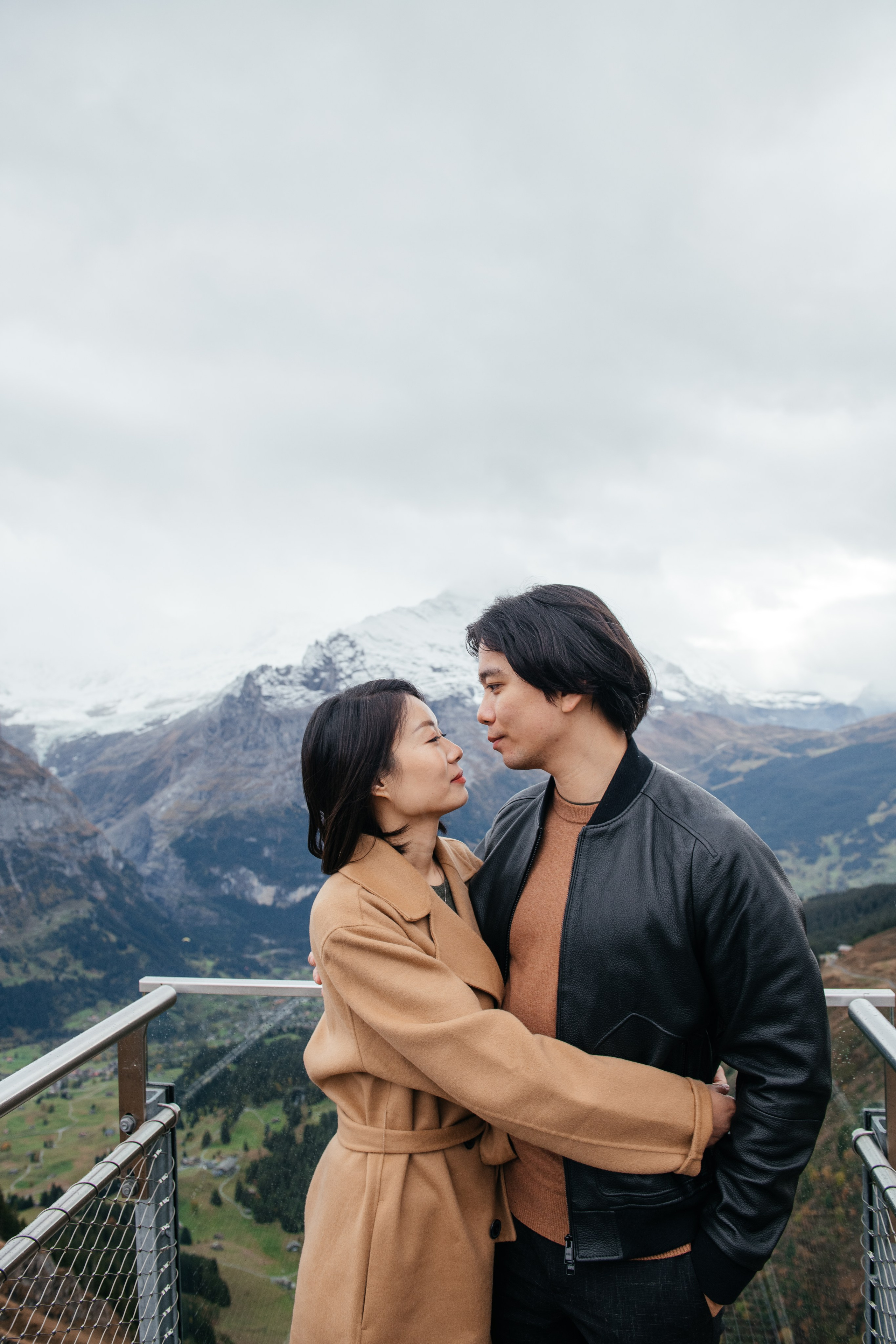 Kaiwen & Xiaoming Grindelwald, Switzerland. I am Elena Altendorfer. Wedding photographer in Zurich and Switzerland
