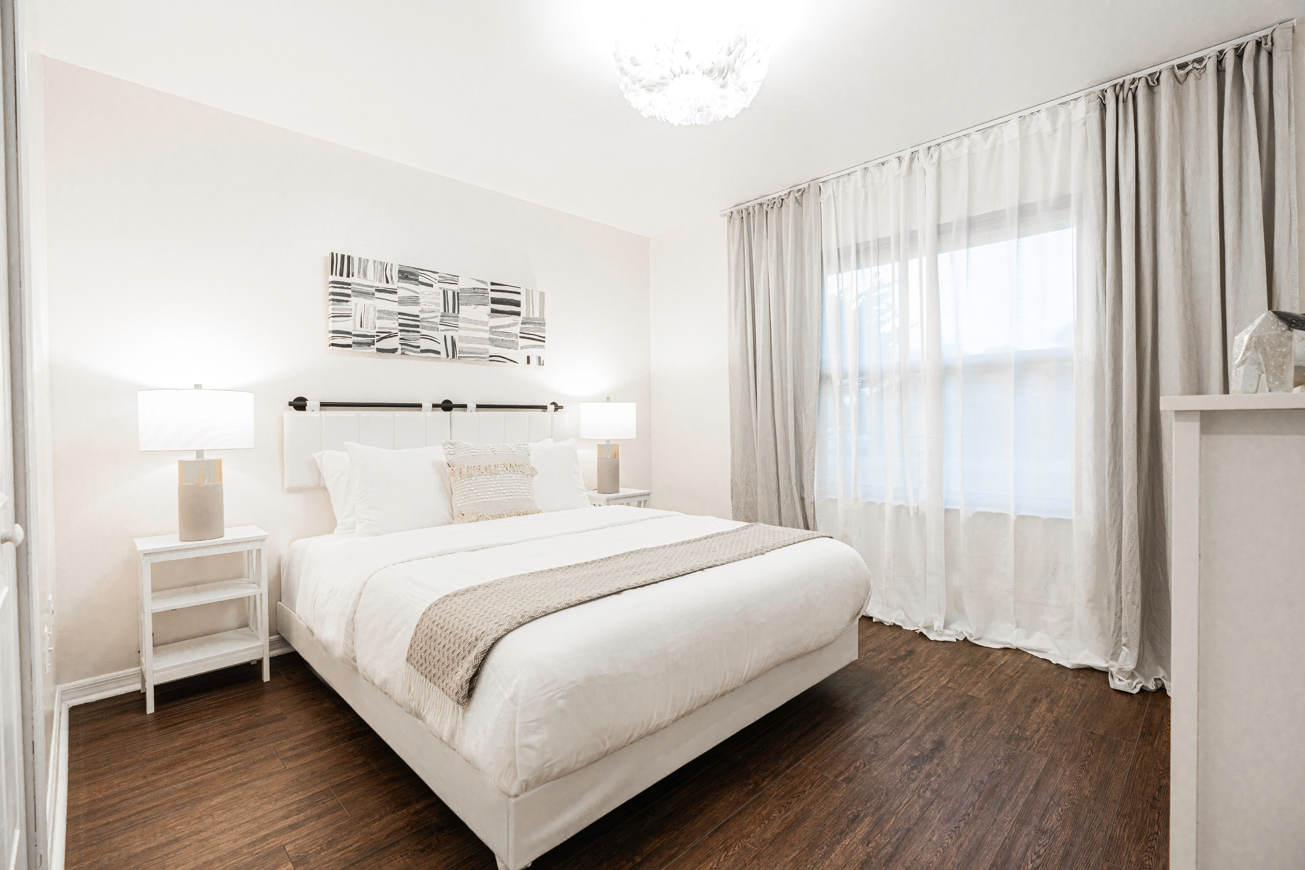 The house is for Rent AirBNB: https://ru.airbnb.com/rooms/1023445326769536774?_set_bev_on_new_domain=1702356155_MDFhNDI0ZDdjMDhj&source_impression_id=p3_1702356155_K3LTjNJeF83QUyI0