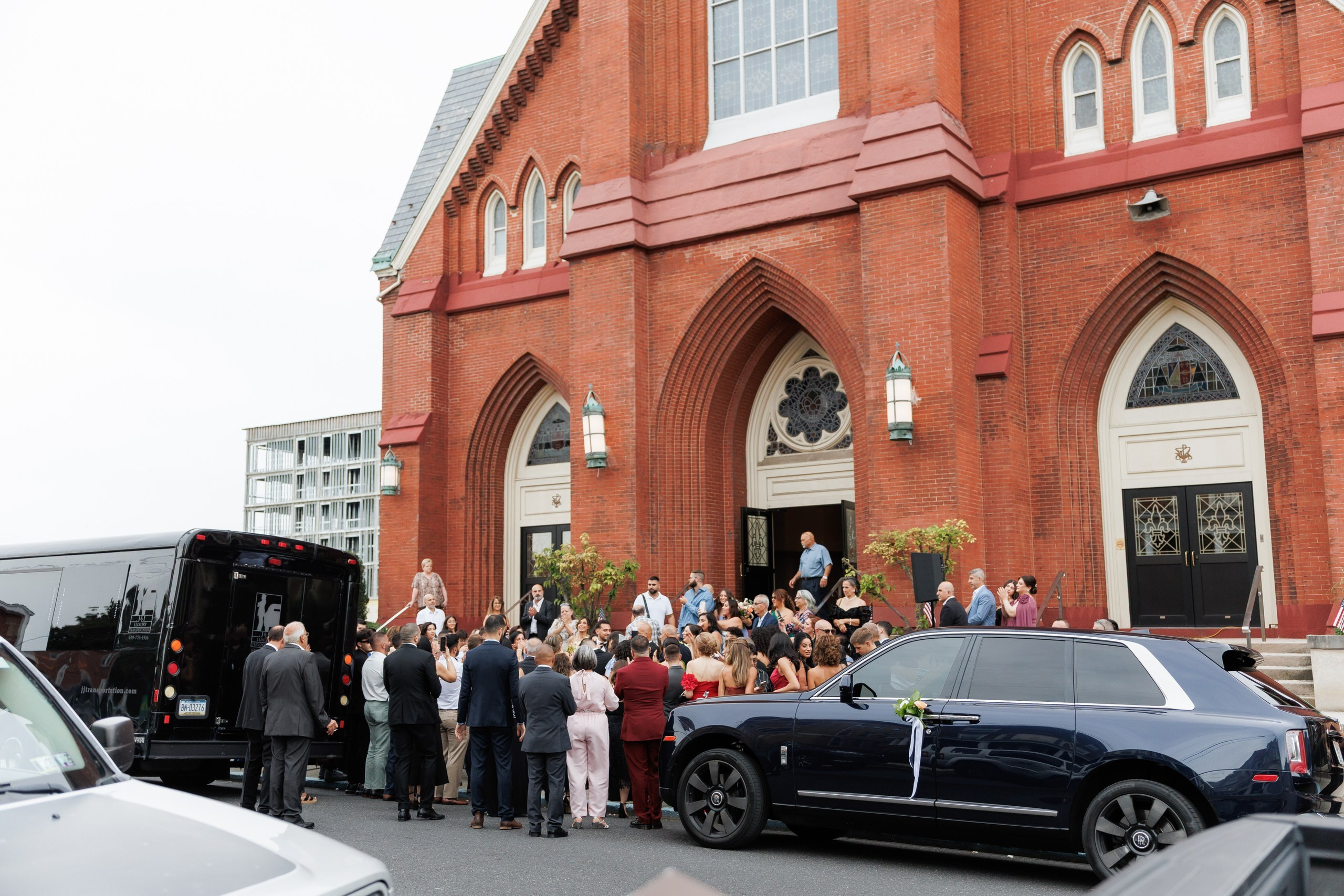 Jewel and Geovany. Wedding Photo & Video