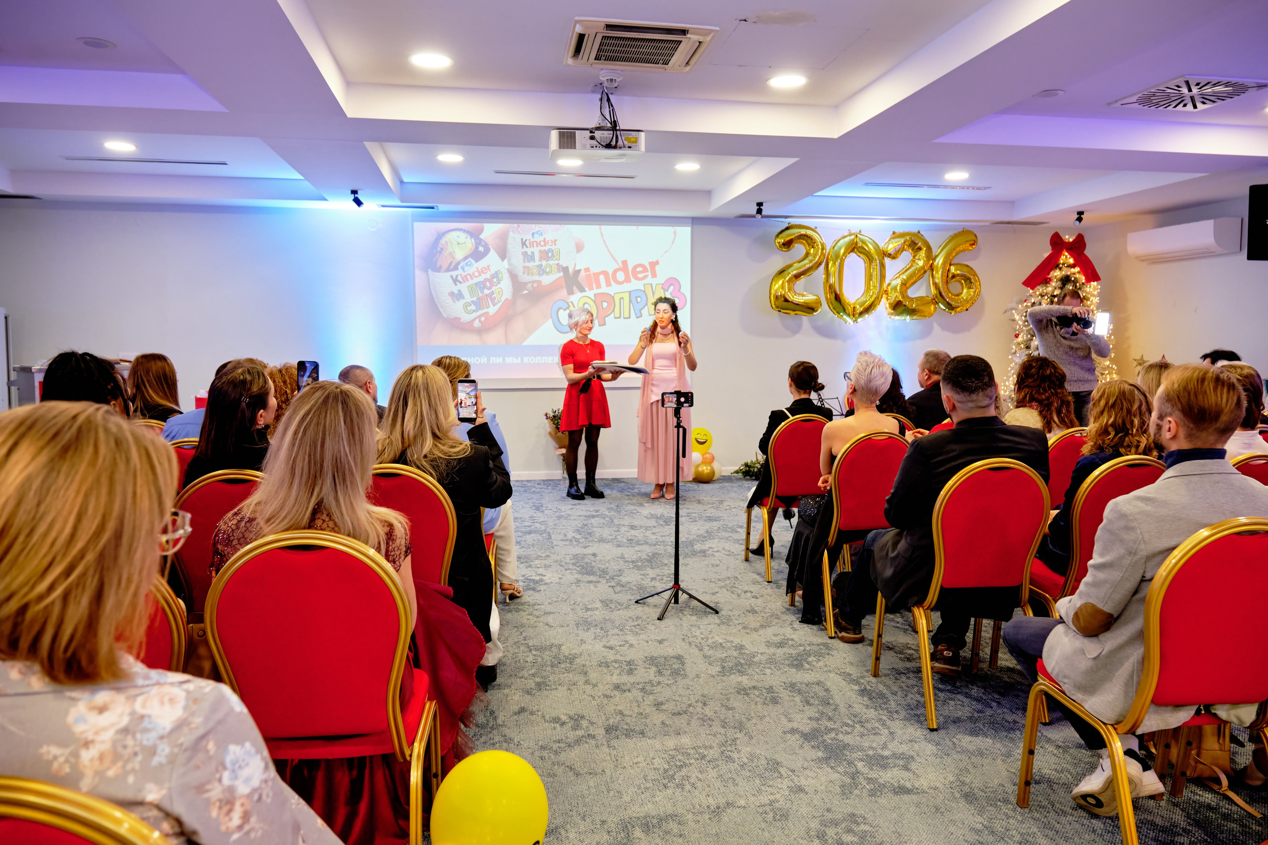 Фоторепортаж з благодійного Новорічного балу у Чорногорії. Портретний фотограф Альона Новгородцева