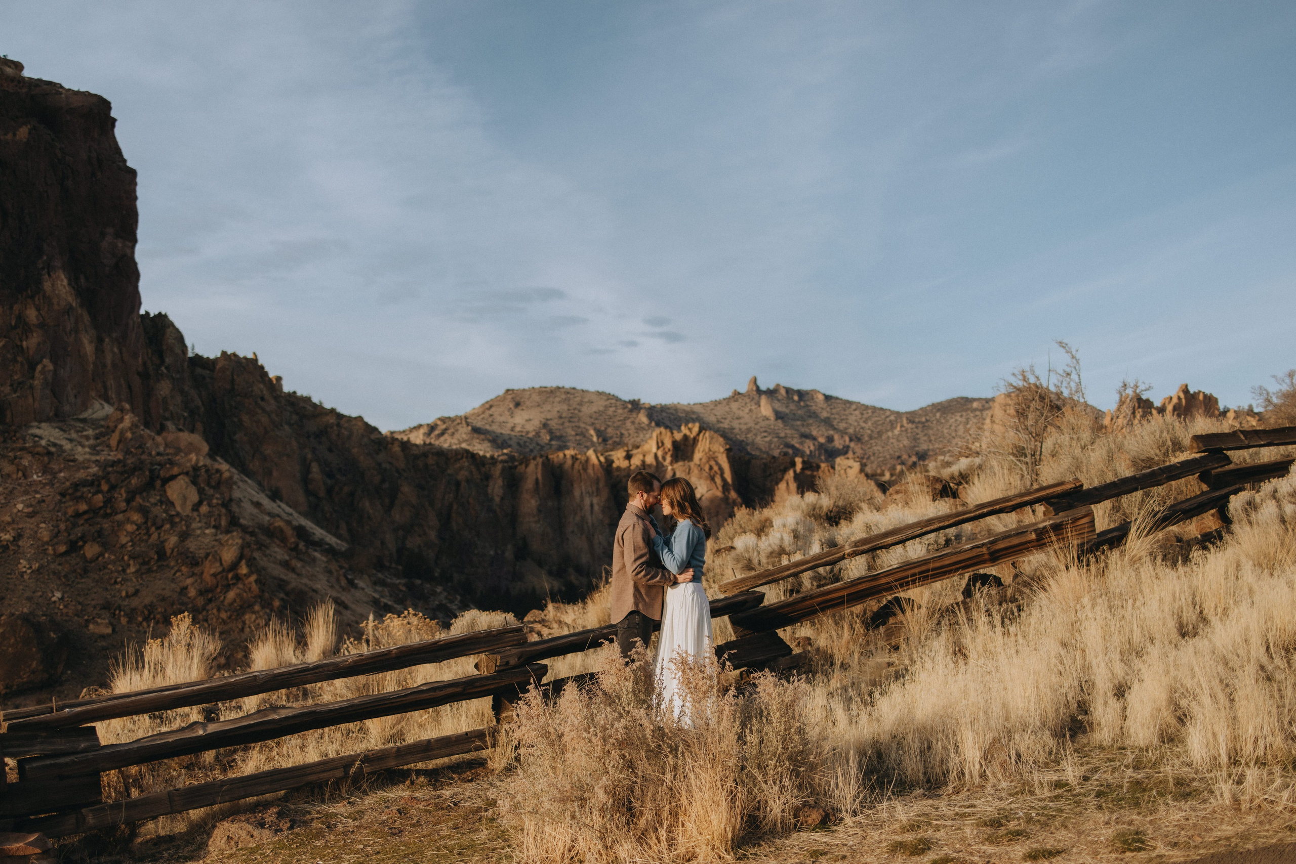 Shelby & Riley Engagement Session | Smith Rock State Park, Oregon. Portland & Seattle Wedding, Elopement & Engagement Photographer | Georgy Shishkin