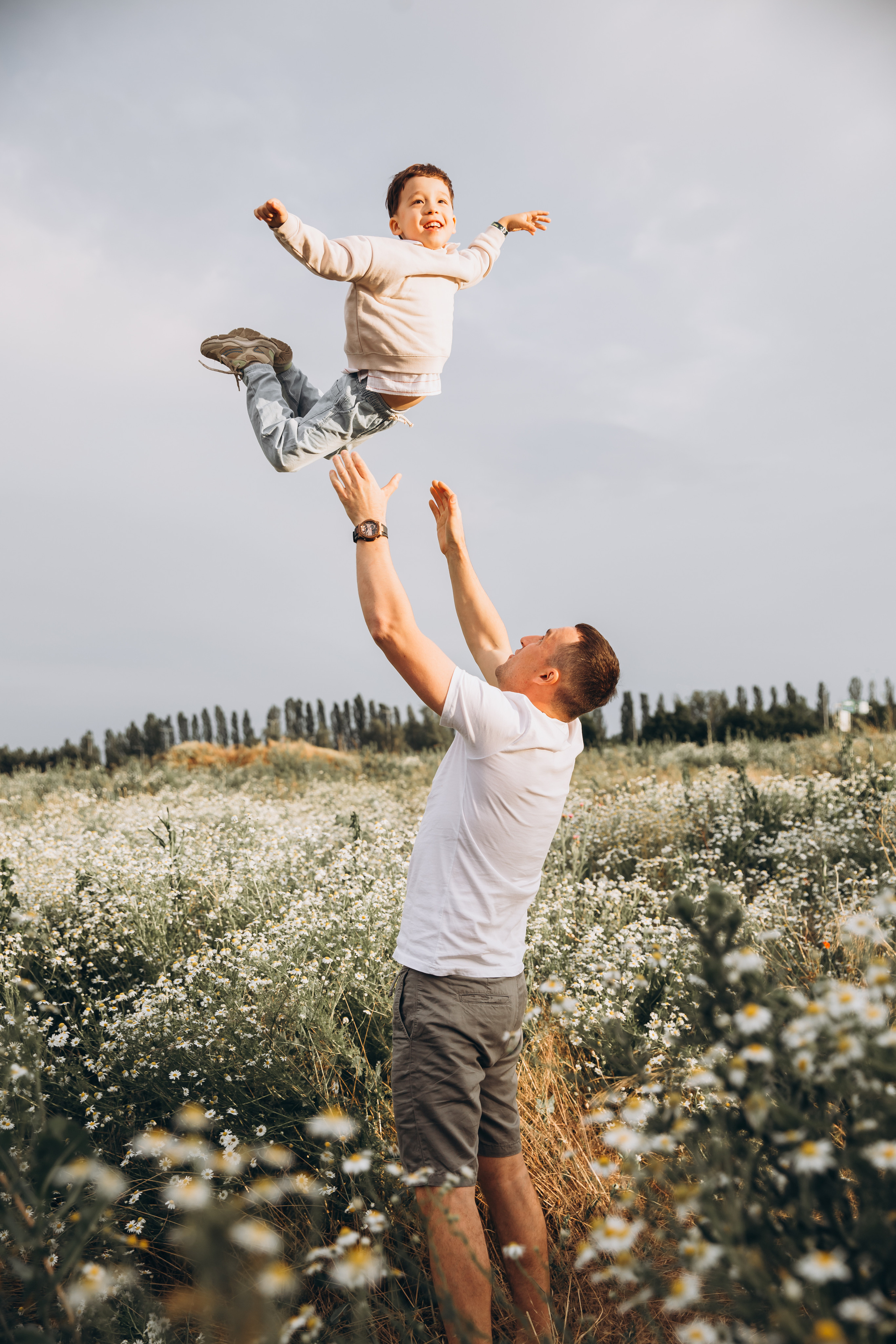 Gender reveal. Family Photographer in Prague Nigina Fattakh