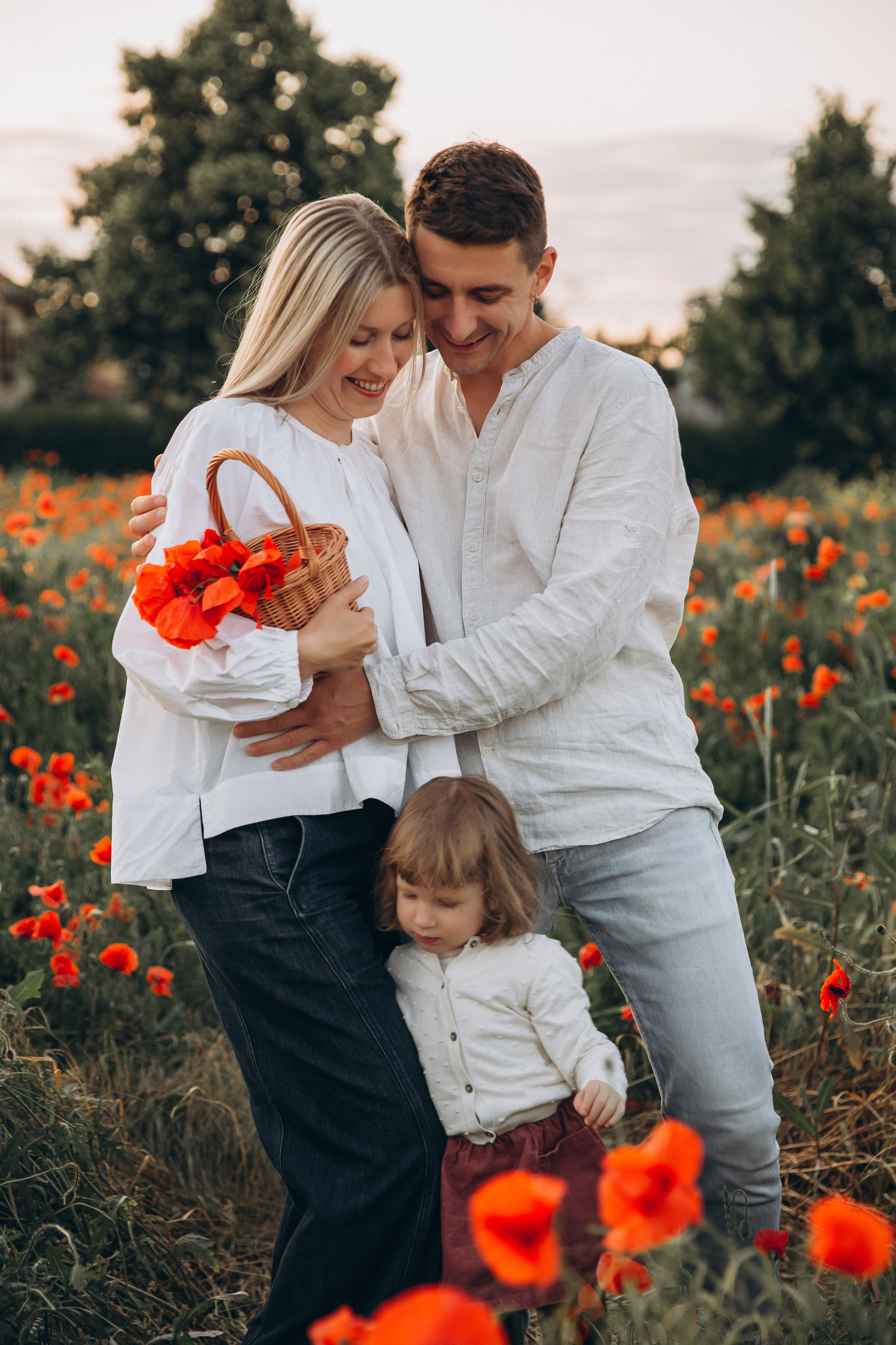 Poppy field. Family Photographer in Prague Nigina Fattakh