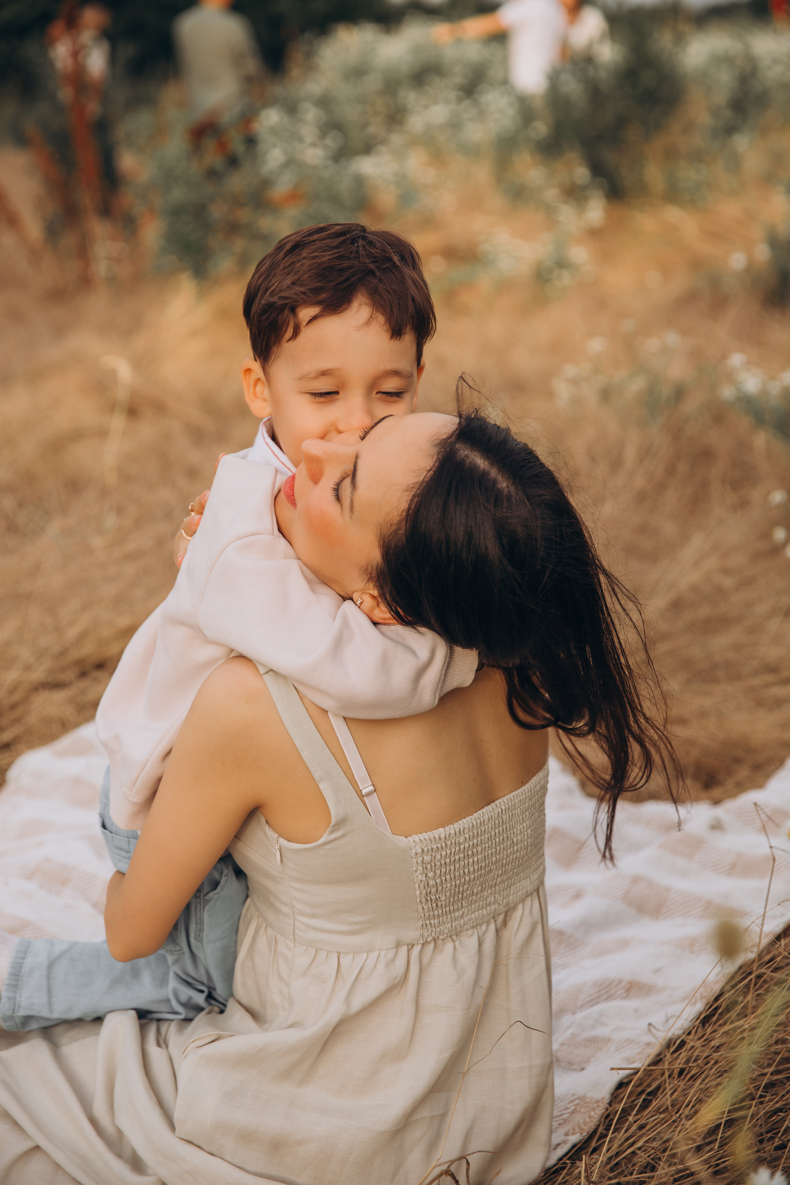 Gender reveal. Family Photographer in Prague Nigina Fattakh