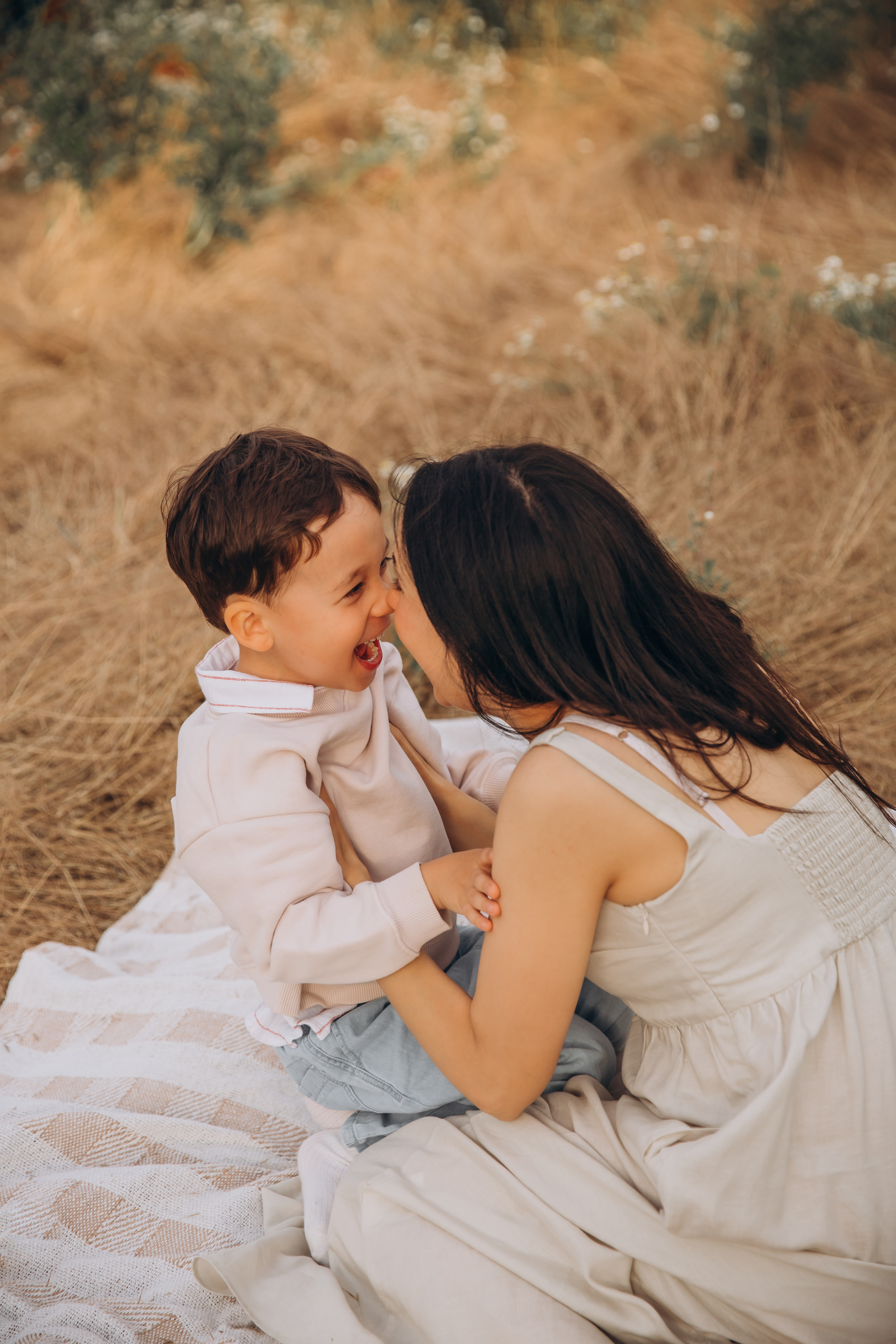 Gender reveal. Family Photographer in Prague Nigina Fattakh