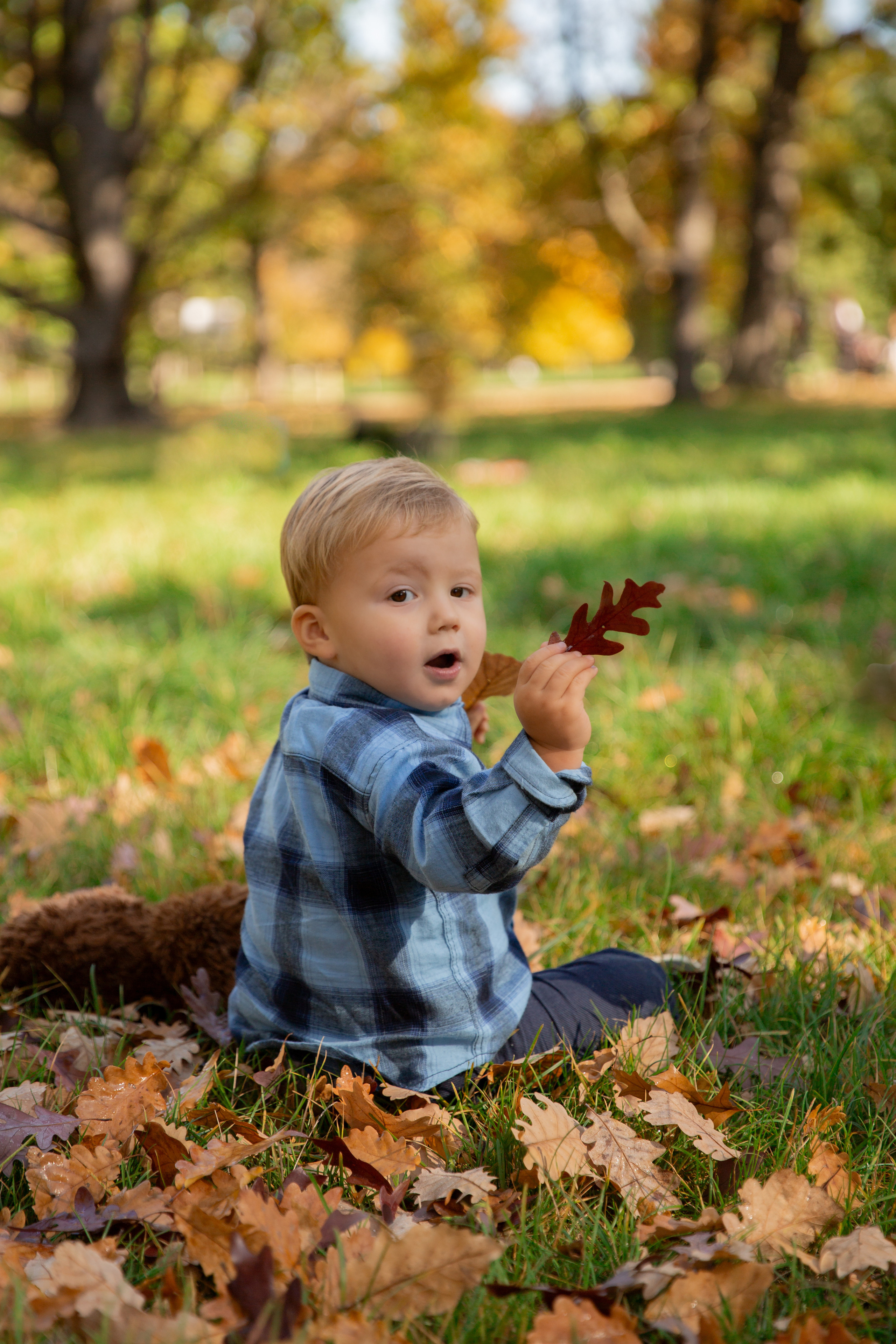 Autumn Photoshoot. Family Photographer in Prague Nigina Fattakh