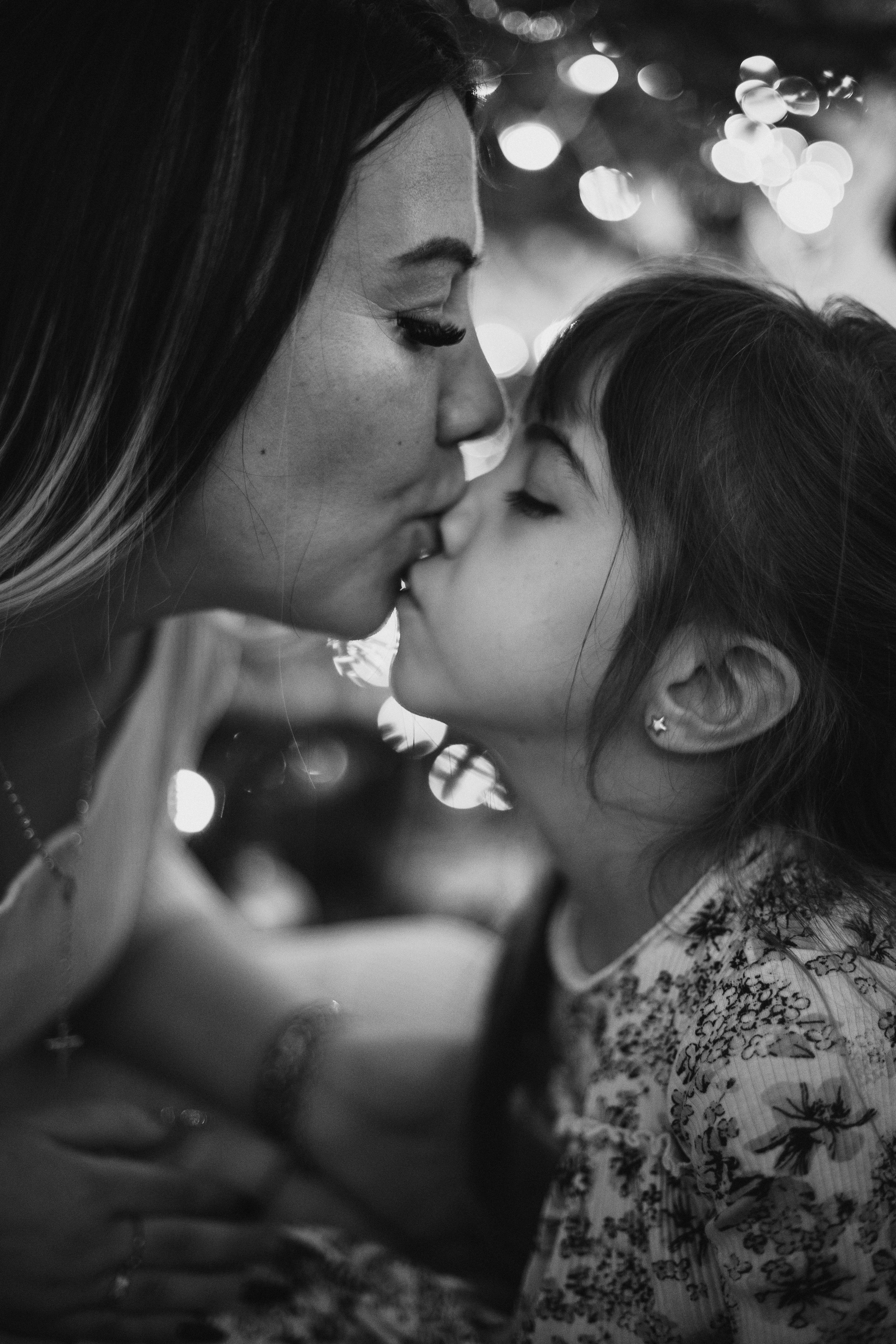 Ședință foto de Crăciun acasă, Amara și Ionuț. Fotograf de familie în Oradea Katsiaryna Ciortan