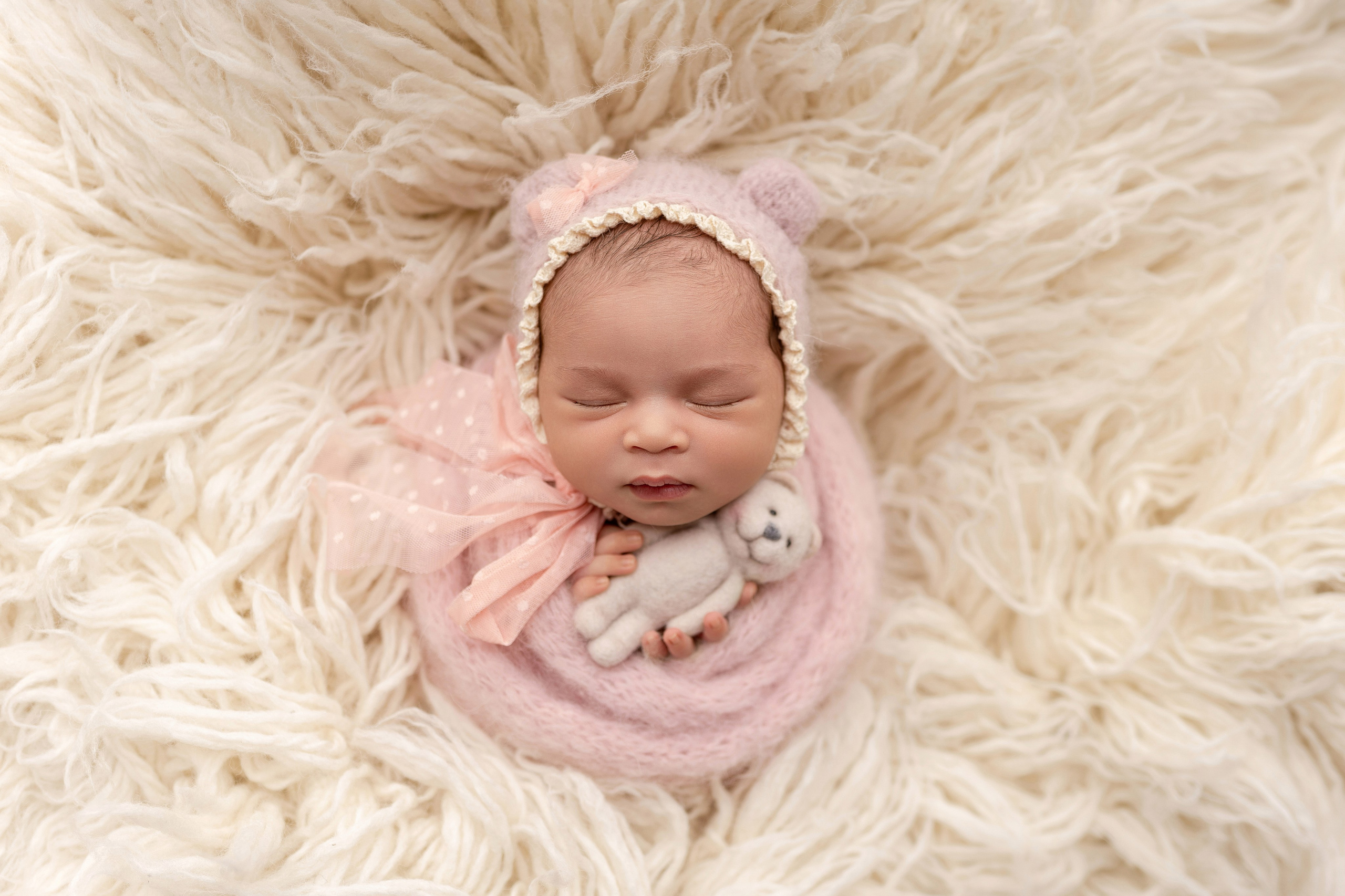 Esu Aleksandra naujagimių ir kudikių fotografė iš Vilniaus