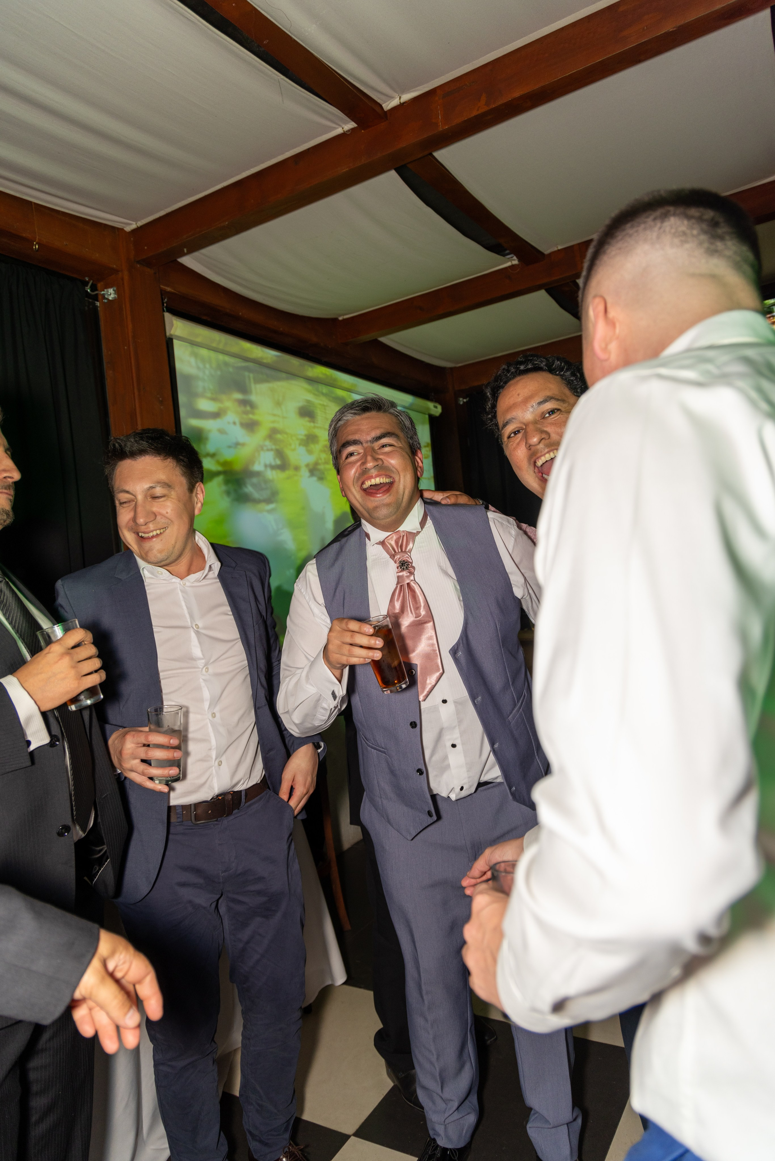 Katherin y Daniel. Dinka & Emilio - El arte de preservar lo que no se repite