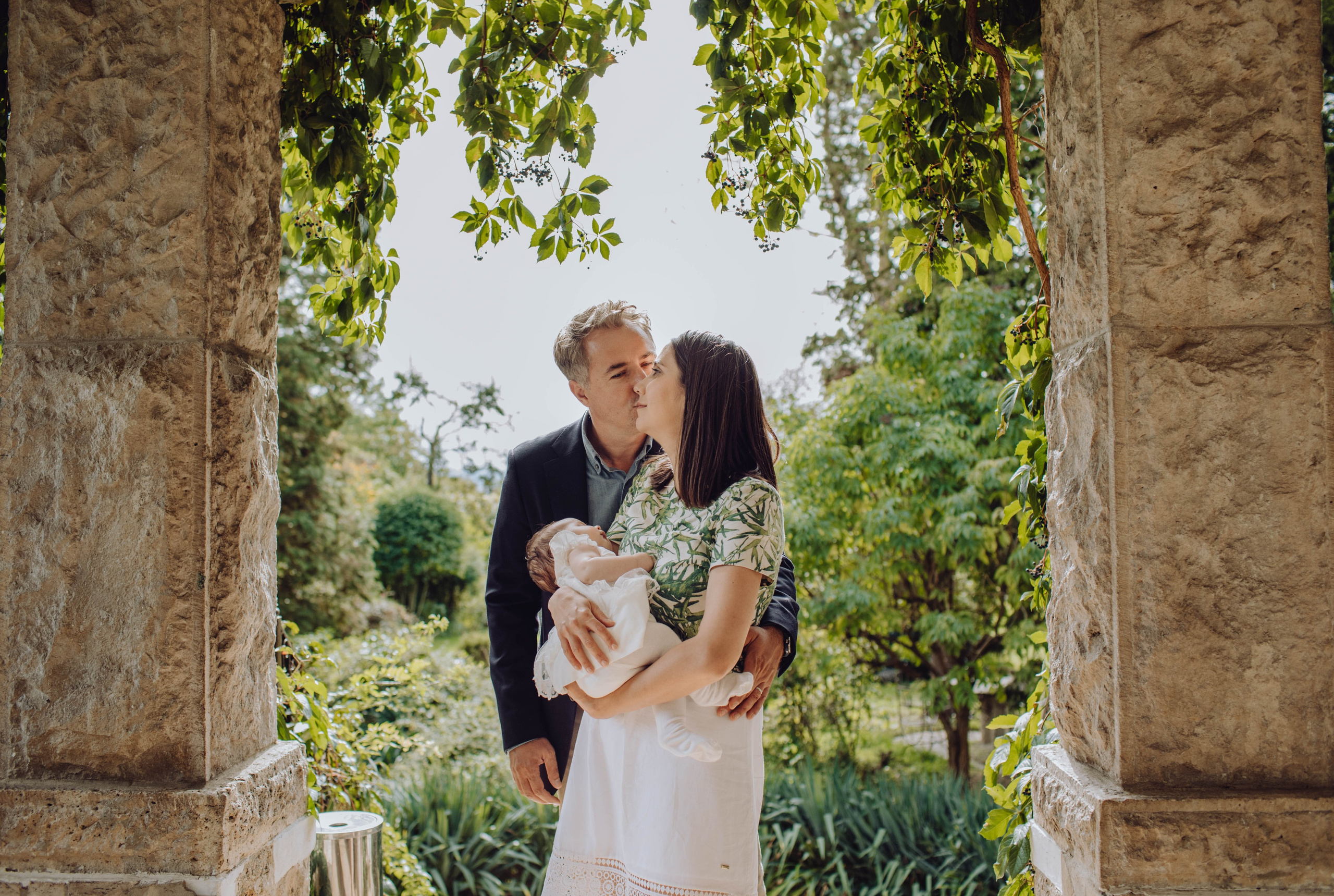 Ana. Wedding & couple photographer from Romania Rut Vetan