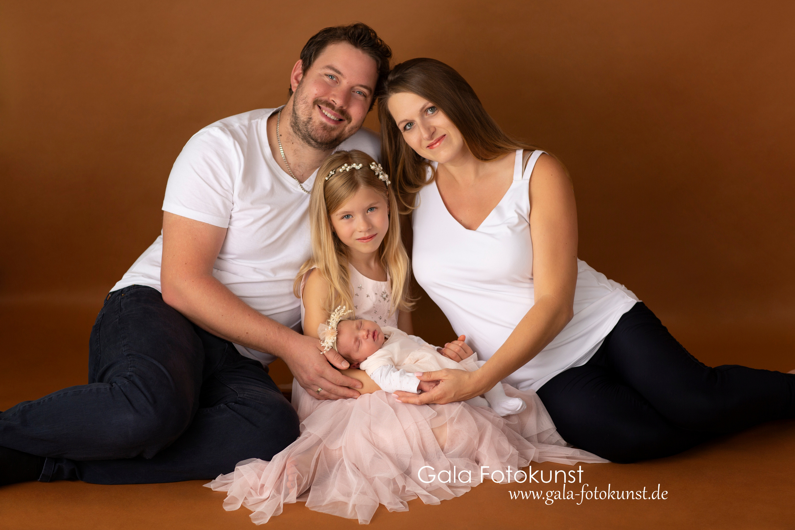 Familie. Neugeborenen, Familien, Geschwister Fotografin aus Delmenhorst