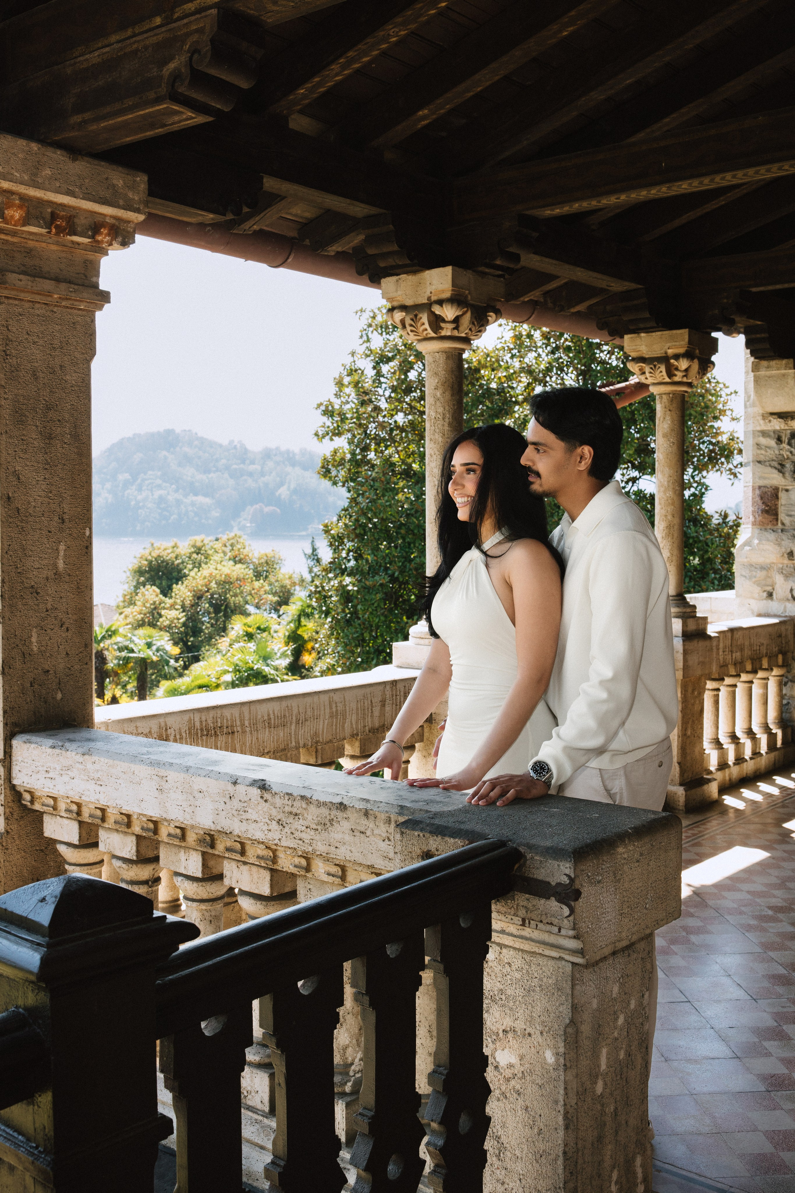 Vish & Kajal. Wedding photographer in Italy