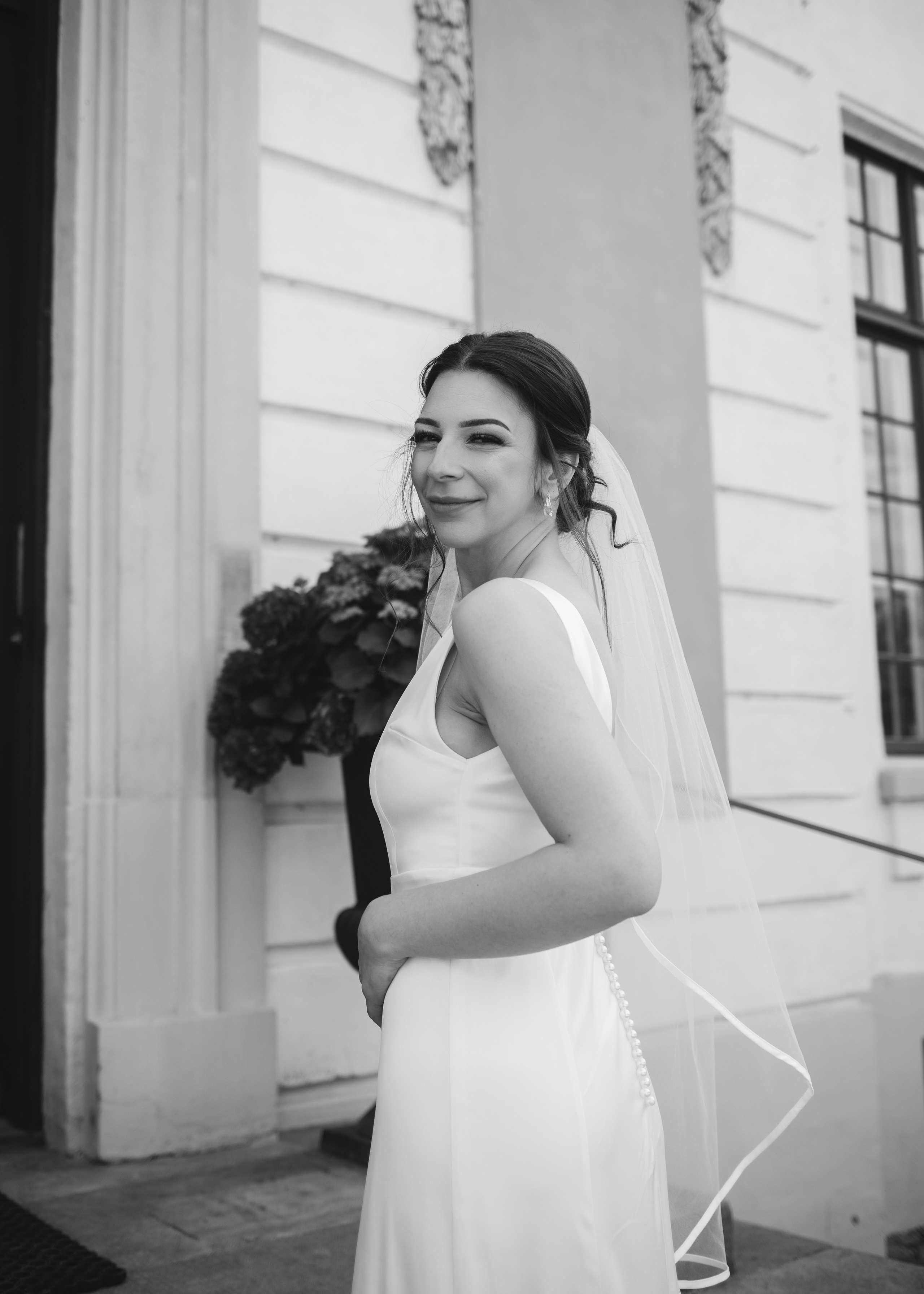 Vida | Martin. Professional wedding photographer in Copenhagen, Denmark — Julia Byron