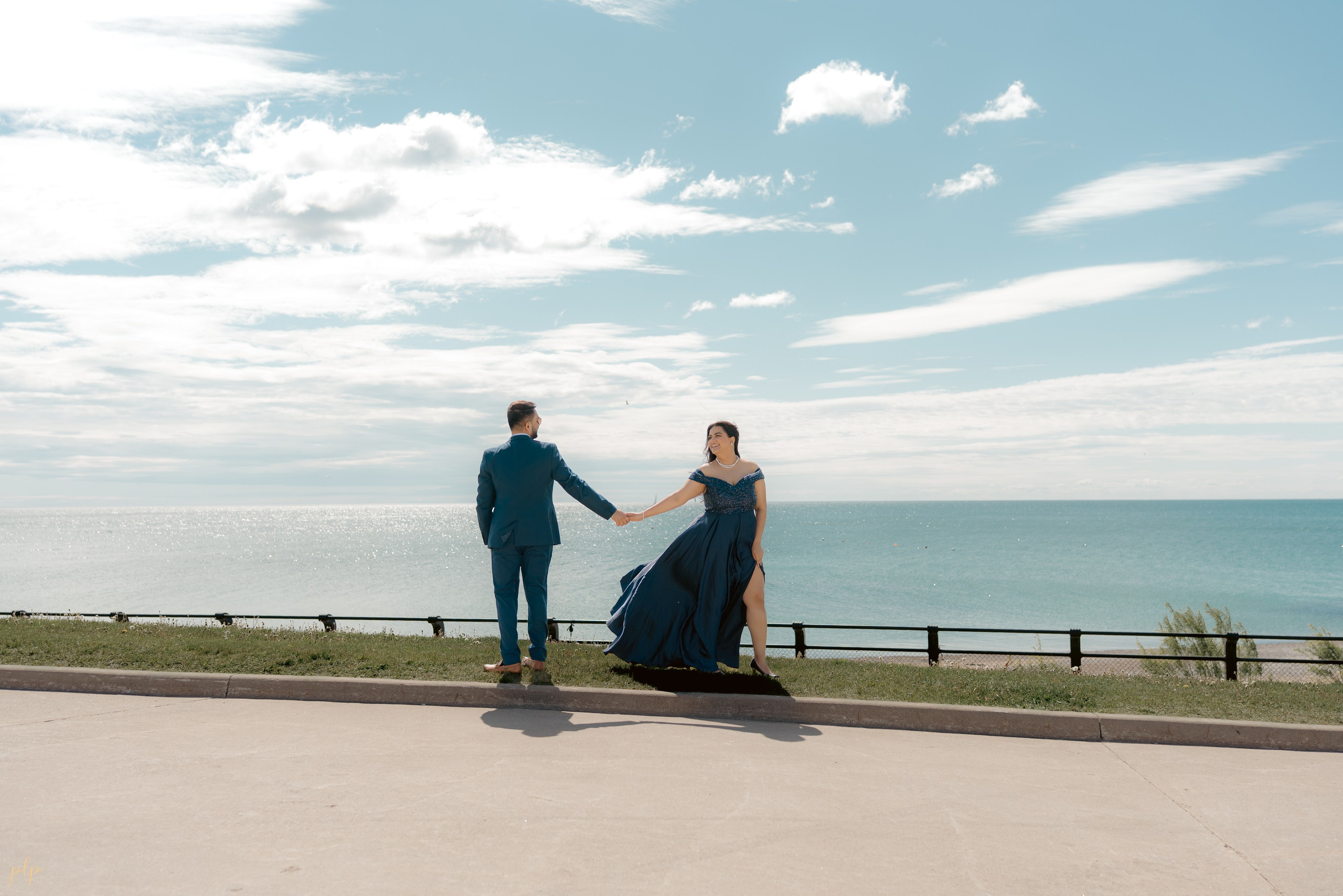 Dhairya and Krupali. Wedding Photographers and Filmmakers