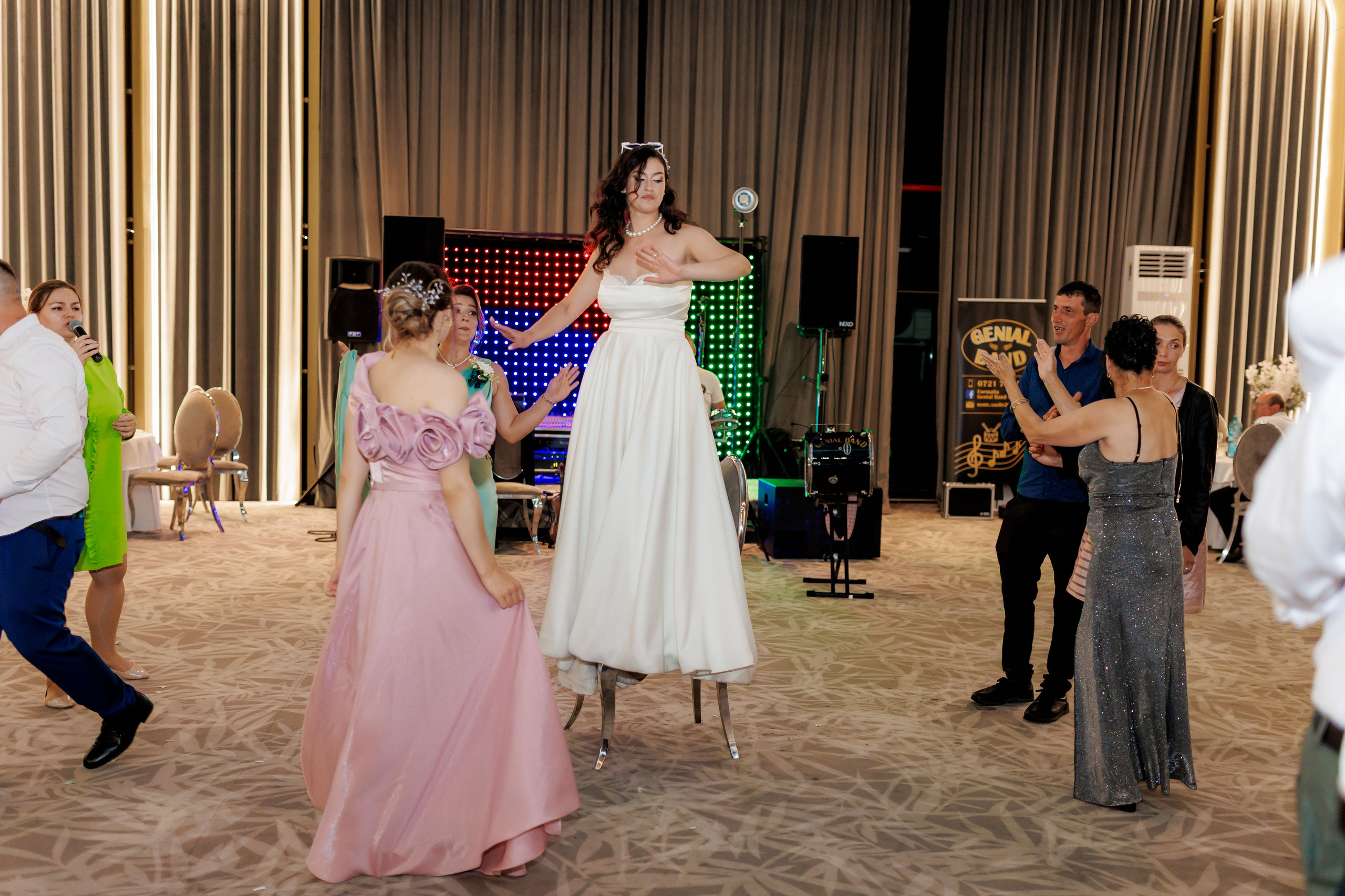 Nunta Nicoleta & Răzvan | Fotografie & Videografie Profesională. Servicii foto-video profesionale, pentru momente de neuitat