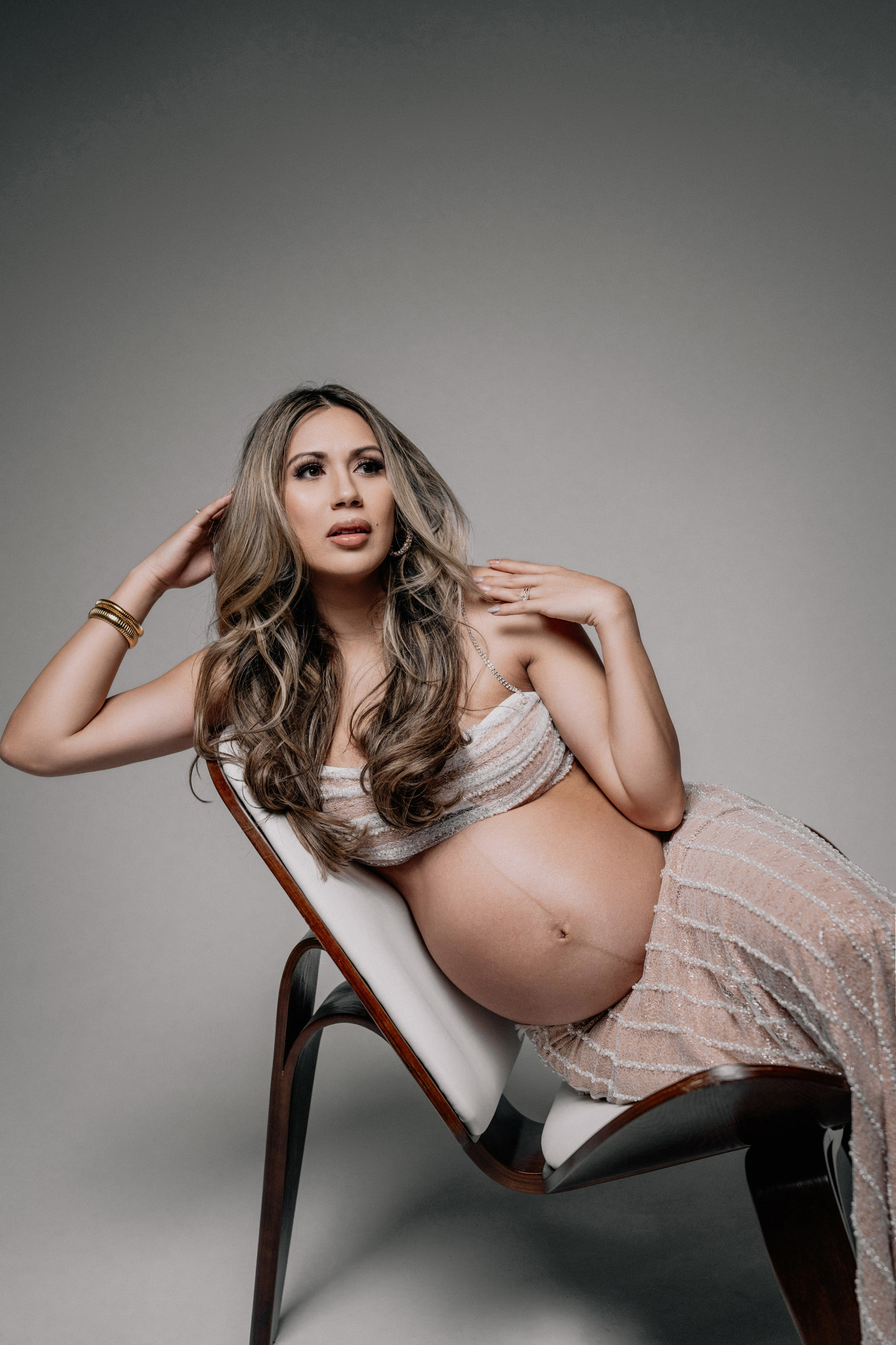 Elegant Maternity Photography – Artistic & Draped Fabric Studio Session. Alisa Tant — Family and newborn photographer Bucks County, Montgomery county, Philadelphia, NJ