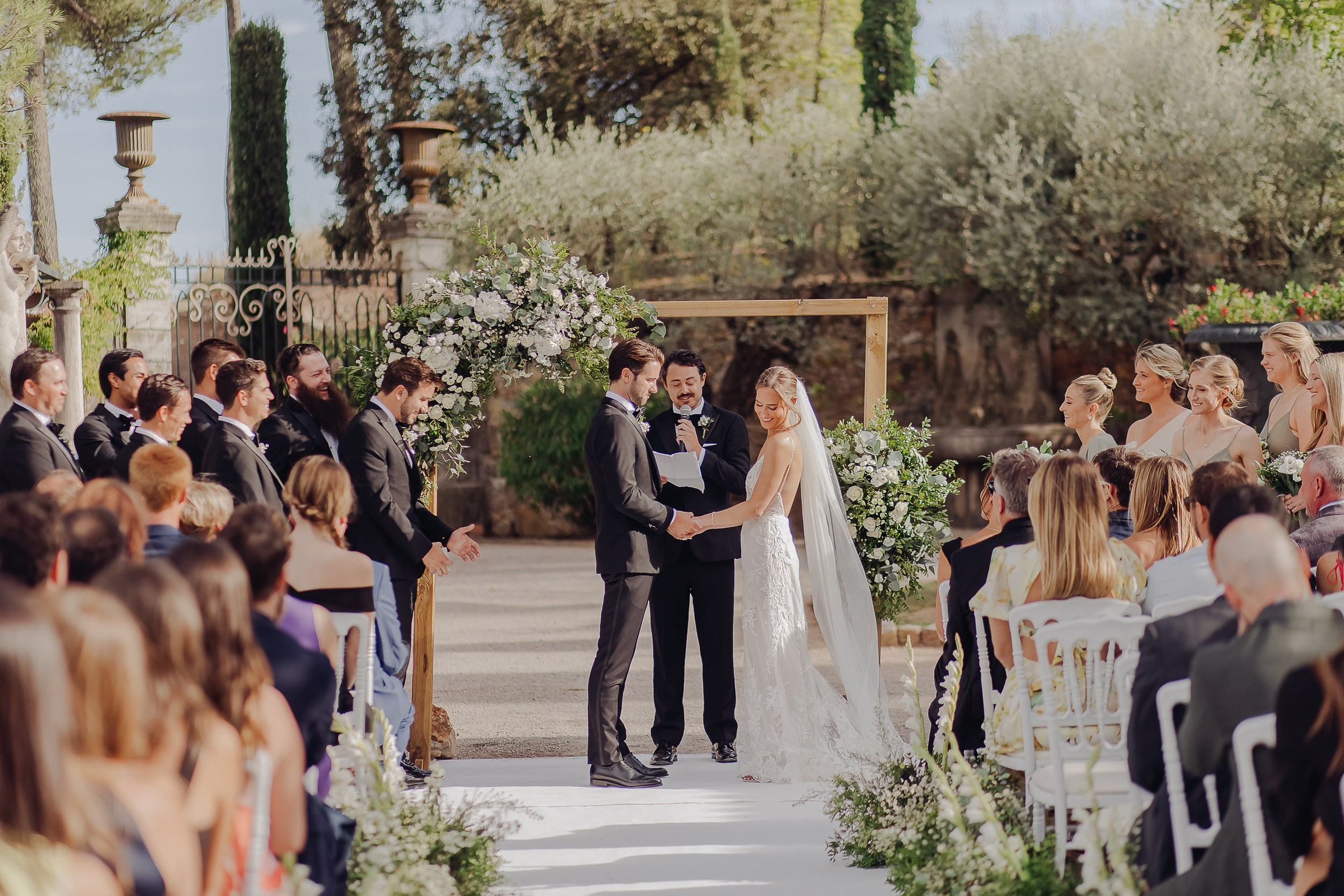 Wedding Photographer Alina Vok — профессиональный свадебный фотограф, работающий в Эстонии и по всей Европе