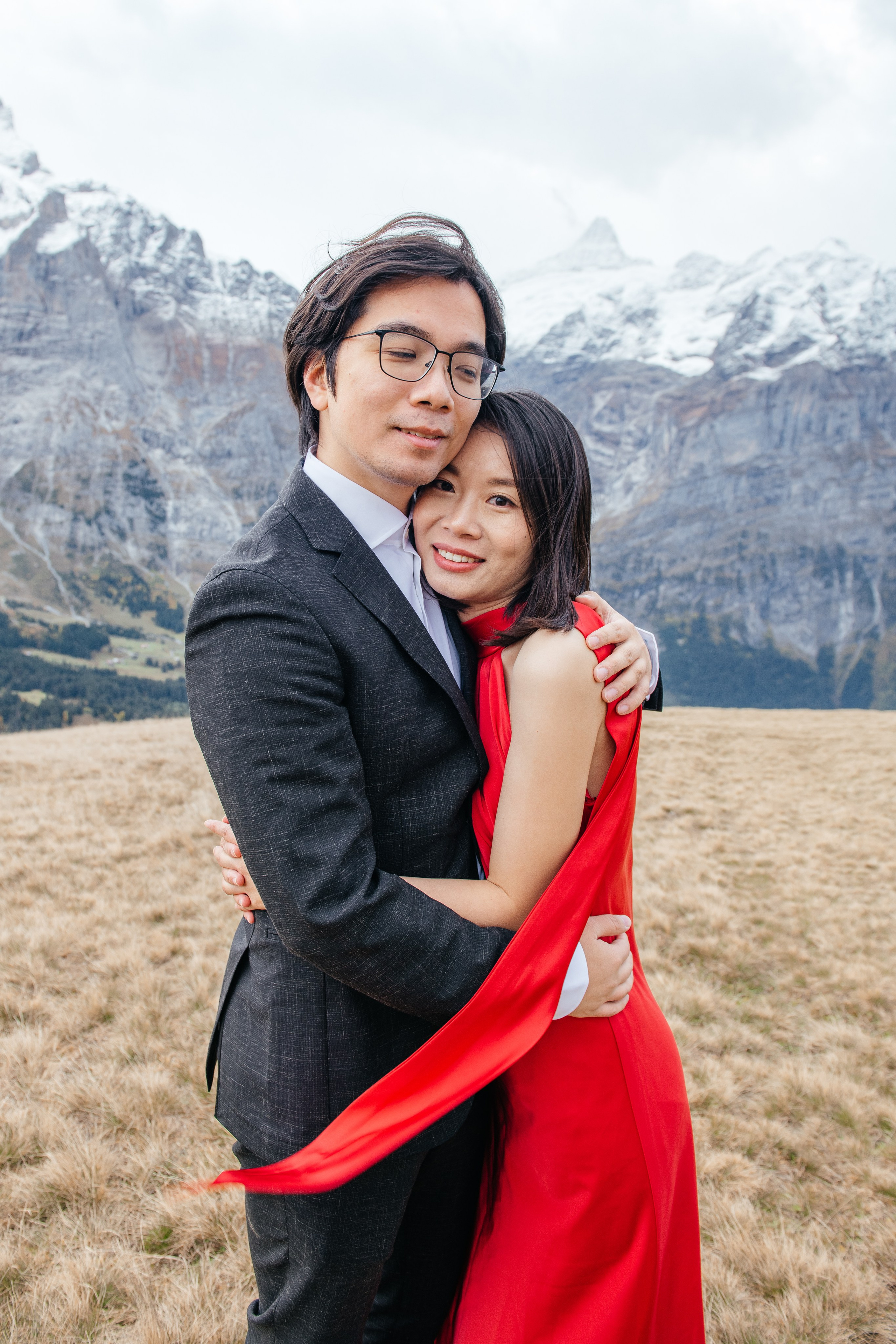 Kaiwen & Xiaoming Grindelwald, Switzerland. I am Elena Altendorfer. Wedding photographer in Zurich and Switzerland