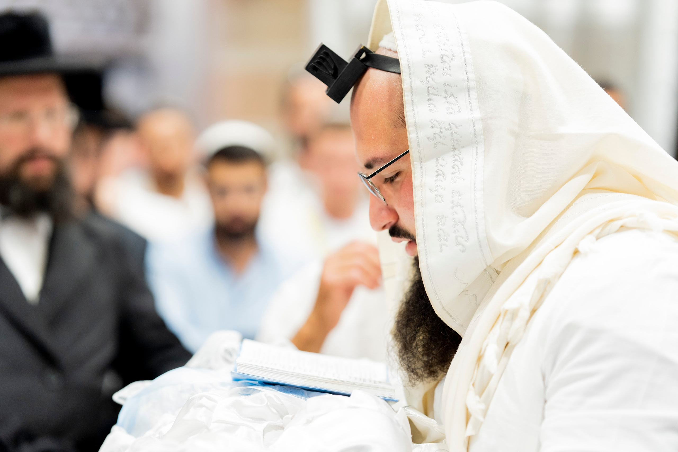 הברית של נחמן חזן. יוסף מזרחי צילום חתונה, ברית וזוגיות. צלם מקצועי שאוהב להוציא אתכם הכי יפים ברגעים הכי מרגשים