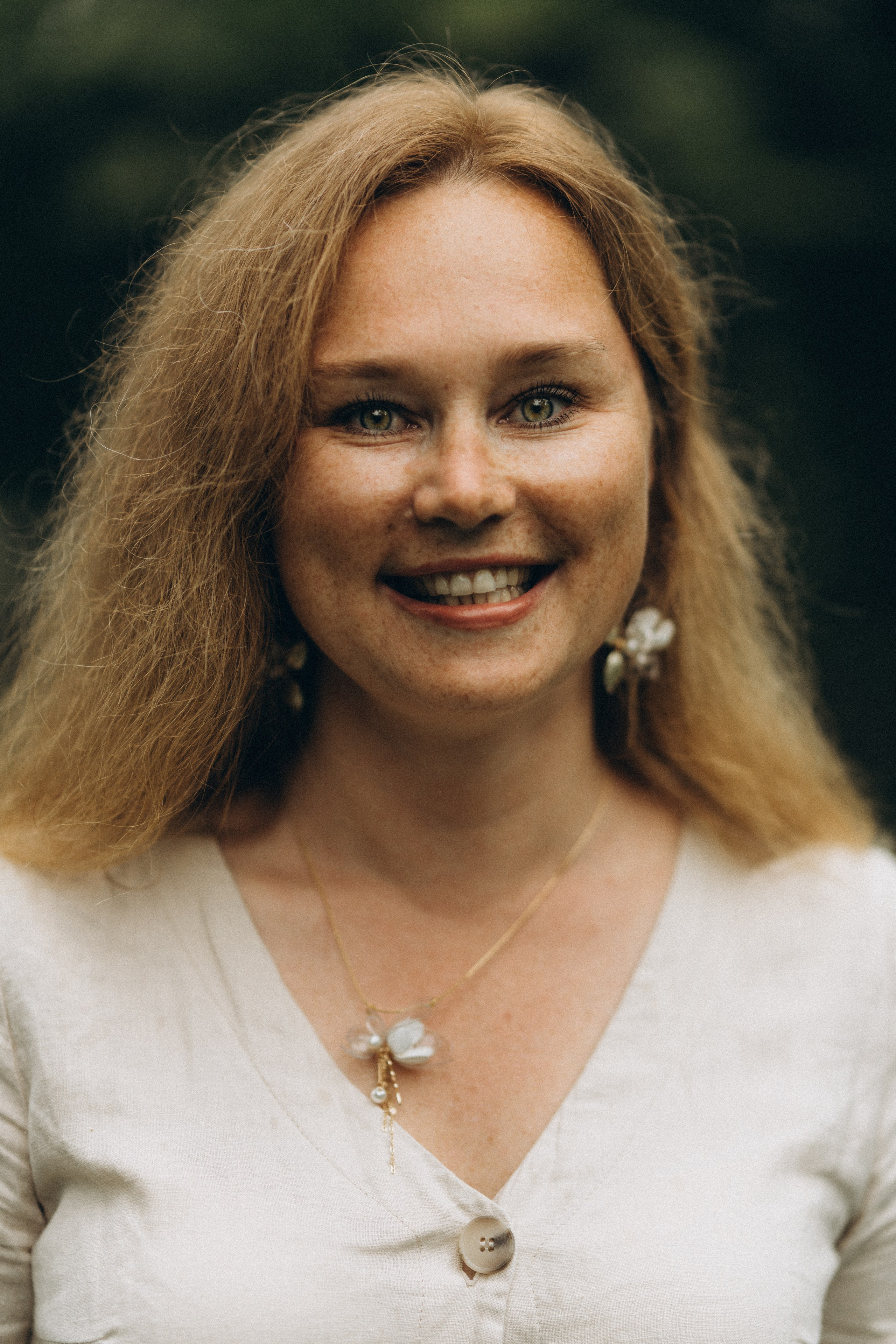 Kaivopuisto. Wedding and potrait photographer in Helsinki Vickan O