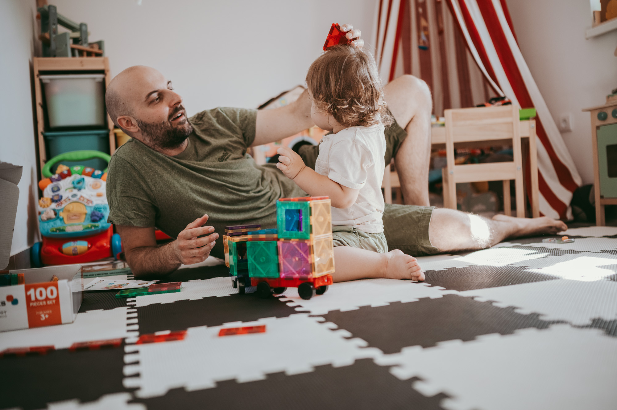 Ivana, Dusam, Maksim i Nikola / porodicno fotografisanje. Deciji i porodicni fotograf u Beogradu Oksana Skendzic