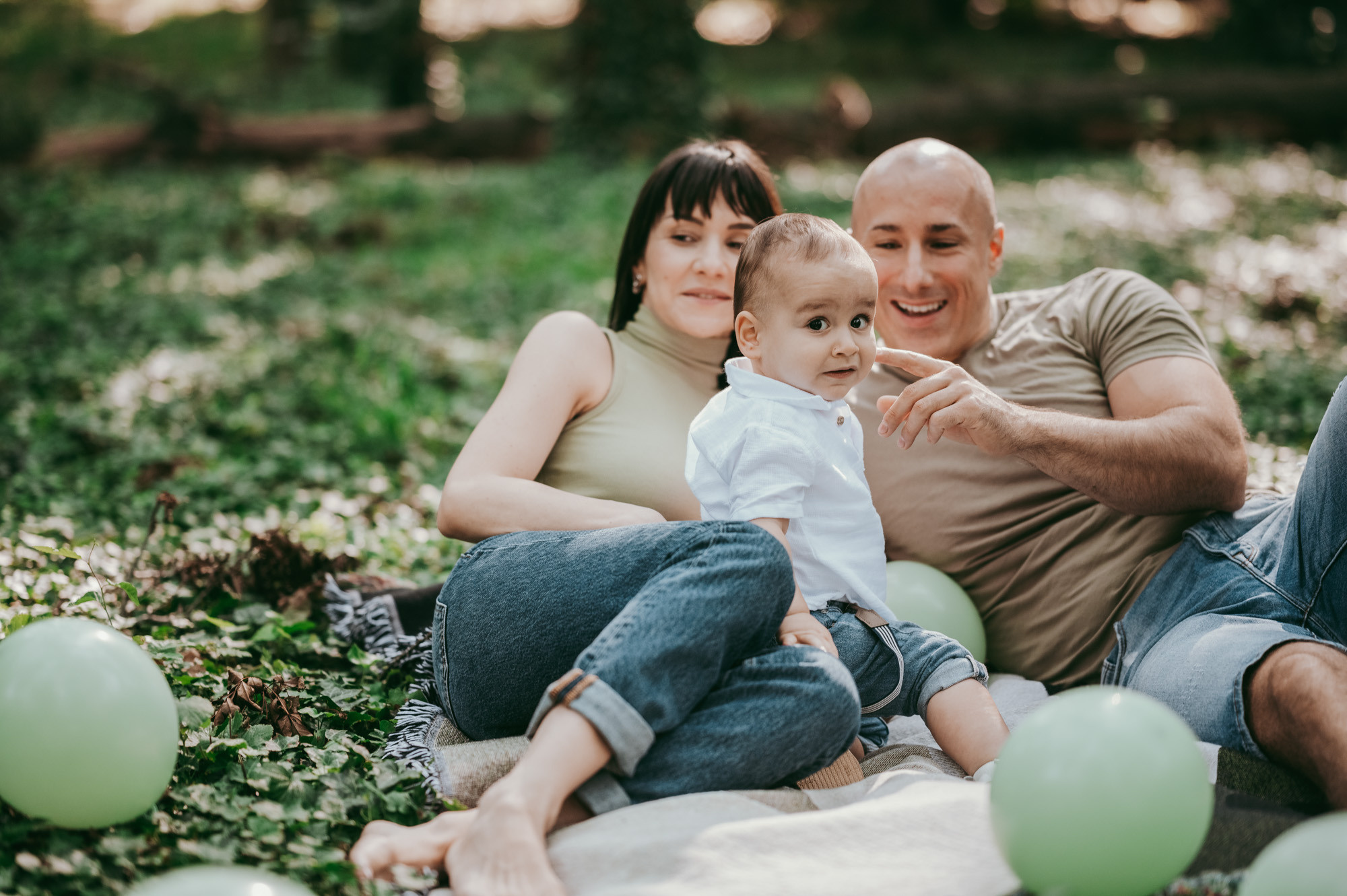 Oleg 1. rodjendan. Deciji i porodicni fotograf u Beogradu Oksana Skendzic