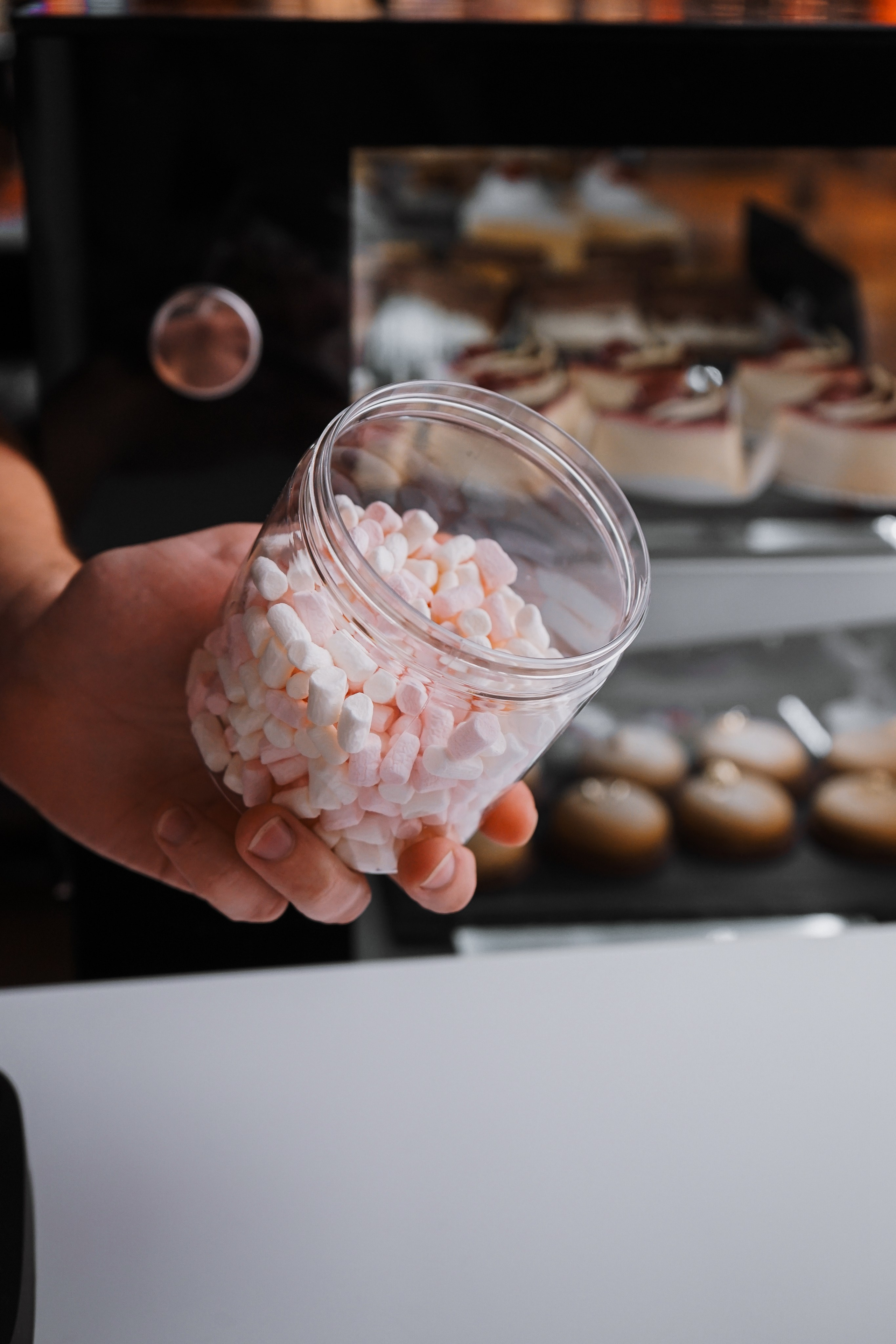 Контентная съёмка: кофейня «Cork». Арина Леонова — фуд-фотограф в Тбилиси