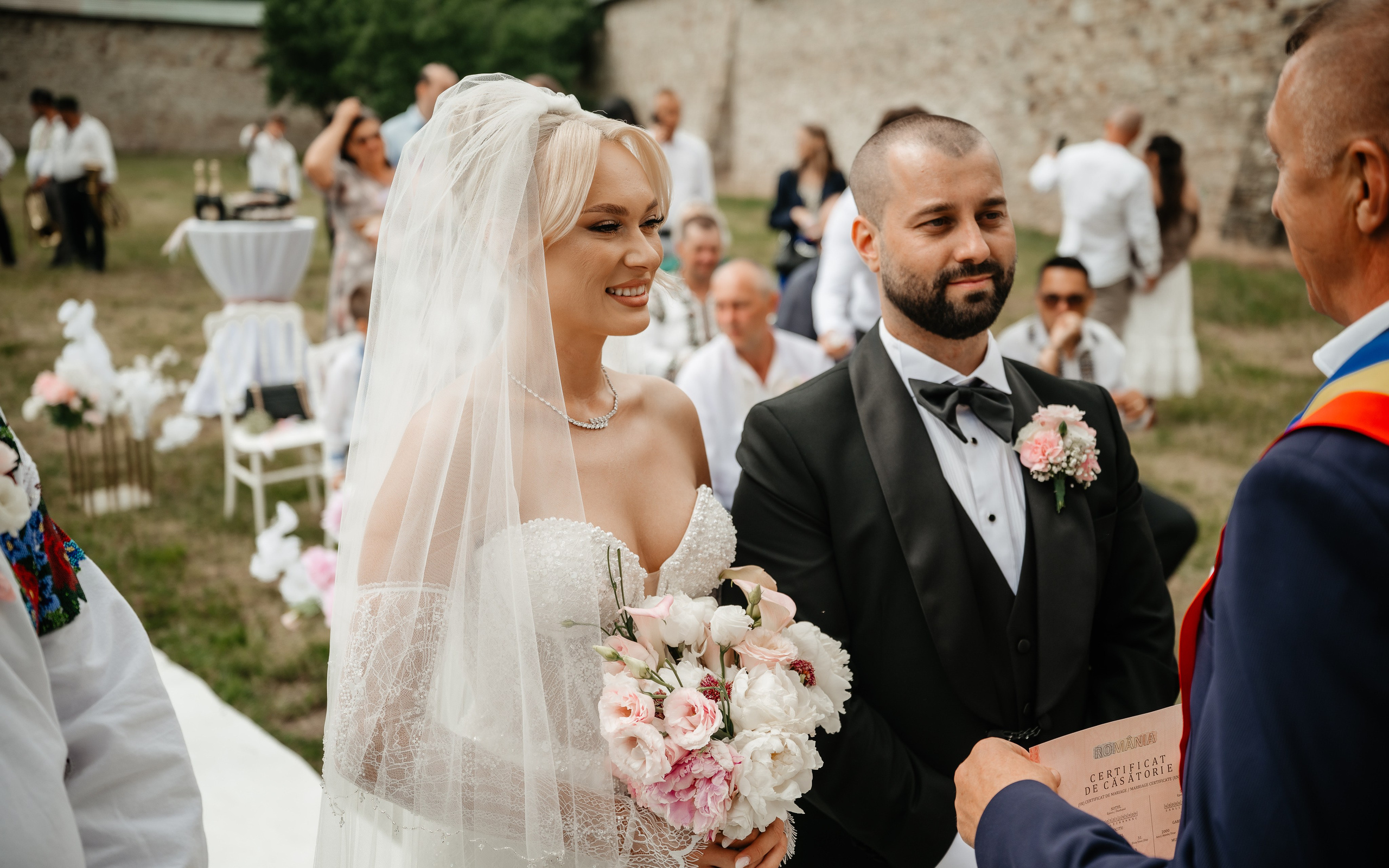 🤎 G a b r i e l a & D a n i e l - Wedding Day Preview. Wedding & Family Photographer