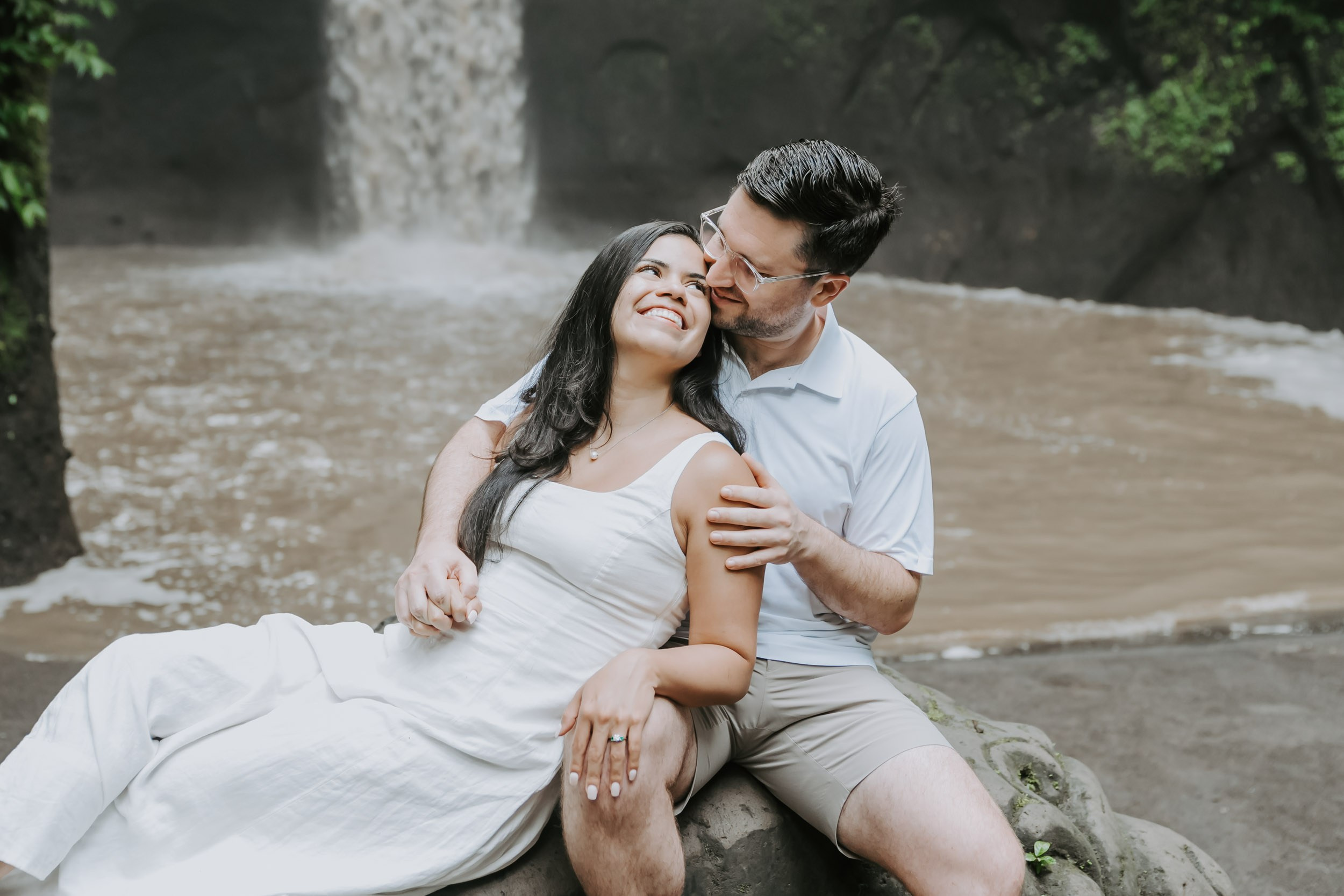 Marriage Proposal. Female Photographer in Bali