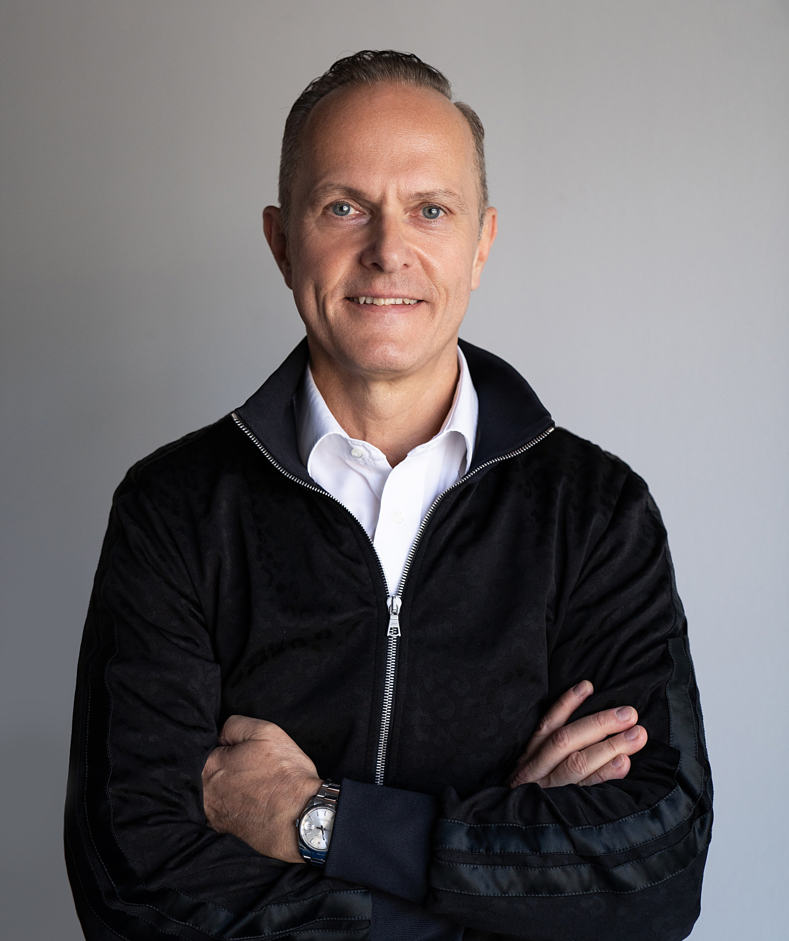 Bewerbungsfotos. Hallo, ich bin Nadya - Fotografin aus Linz, Oberösterreich