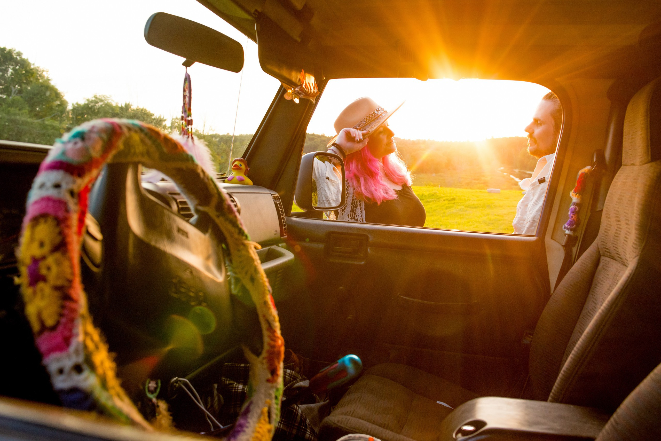 A blue Jeep, a Sunset, and a Love Story: Amanda & Sam’s Engagement Session in Medfield, MA. Wedding photographer in Orlando, Boston & New York Anderson Marques