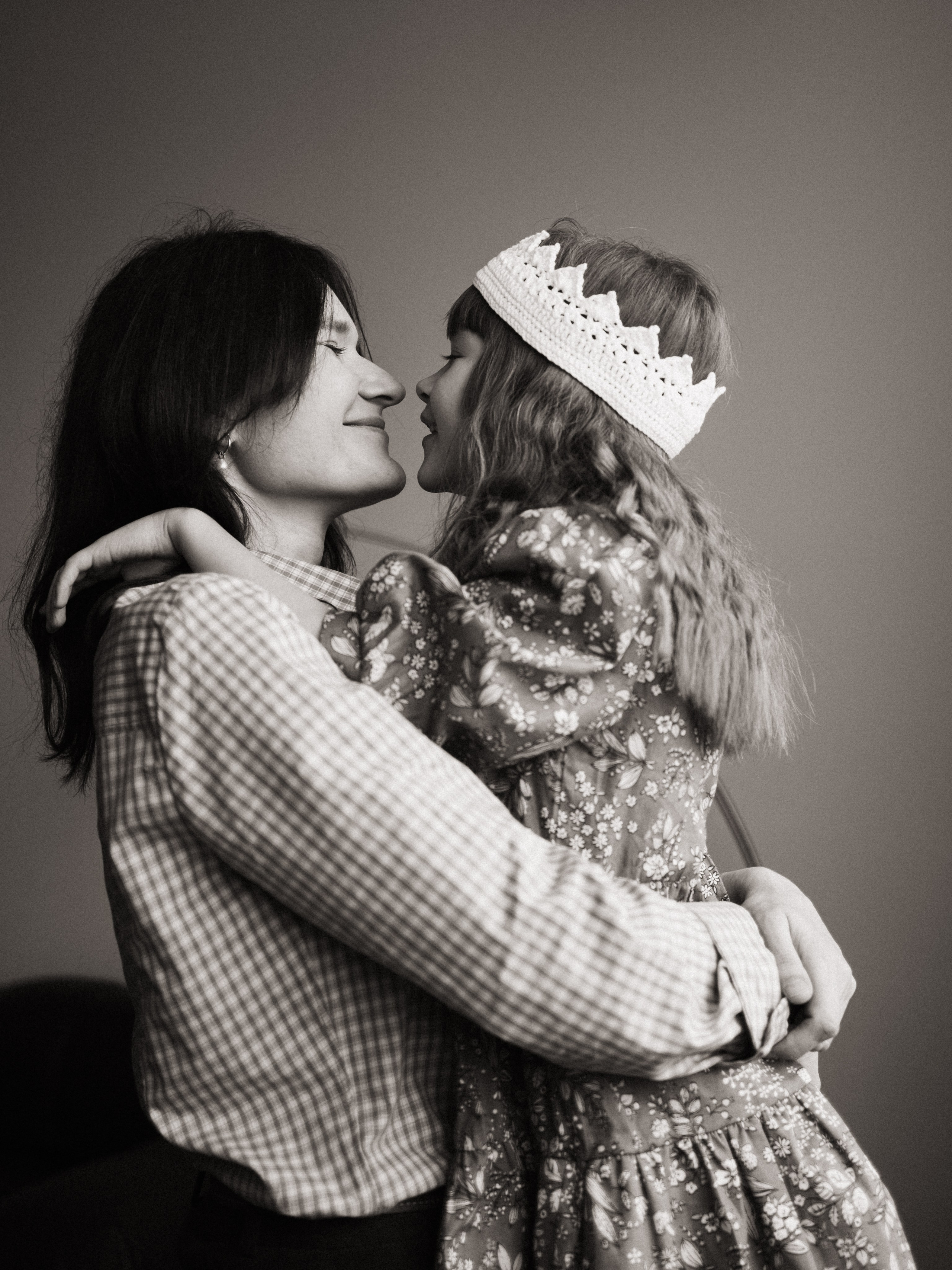 Family Studio II. Cinematic photographer based in Tbilisi, Georgia — Nicole