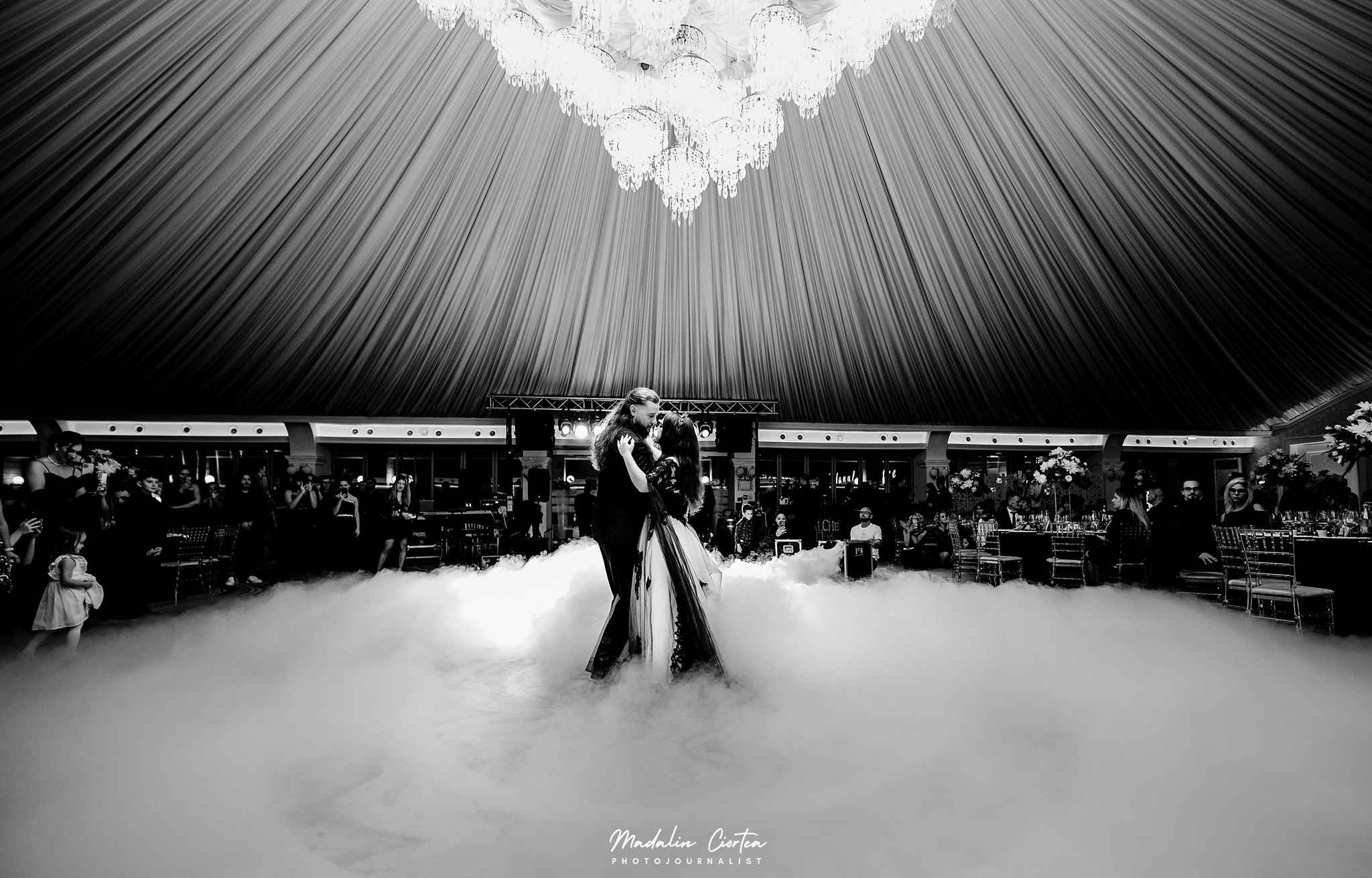 Nunta Diana si Bogdan | Black Wedding | Alba Iulia. Mădălin Ciortea - fotograf de nuntă și de familie | Dream Art Events