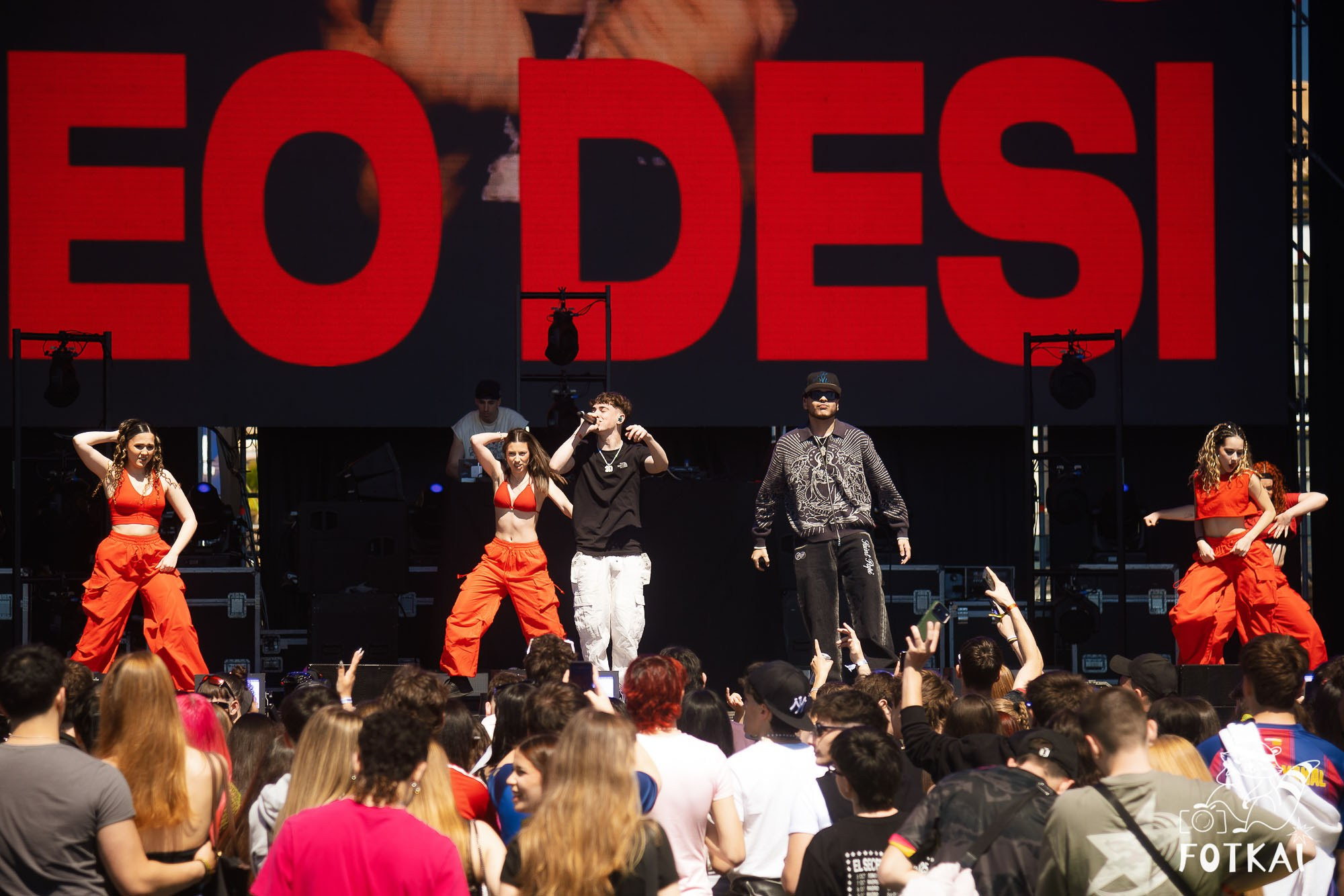 Costa Sonora 2026 Alicante Day 1 Photos — Find Yourself, Friends and Festival Crowd | FOTKAI