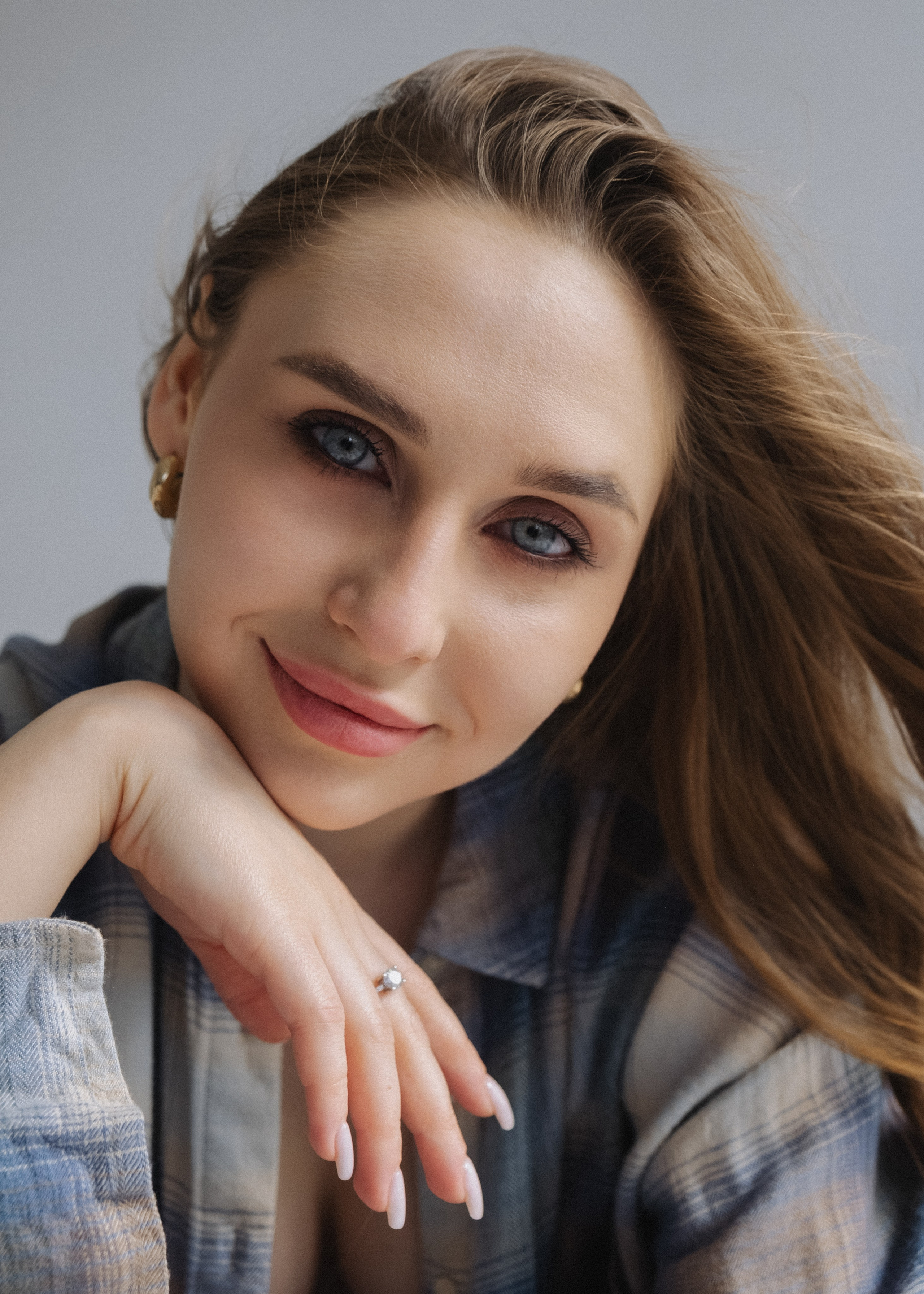 Female portrait. MAIN