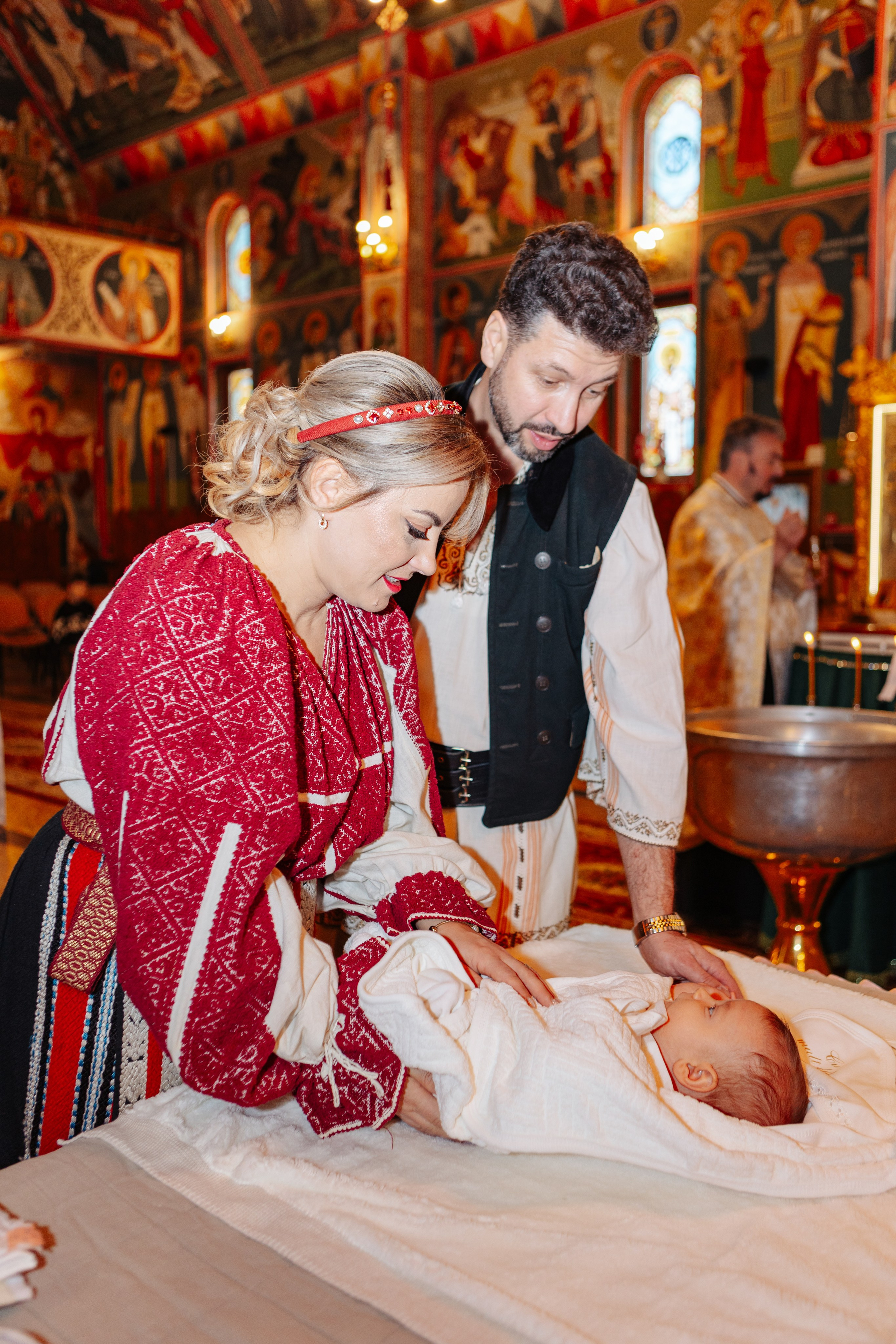Botezul micuțului Matteo. Cristina Andronache fotograf Brașov fotograf de familie fotograf de nunta Brașov