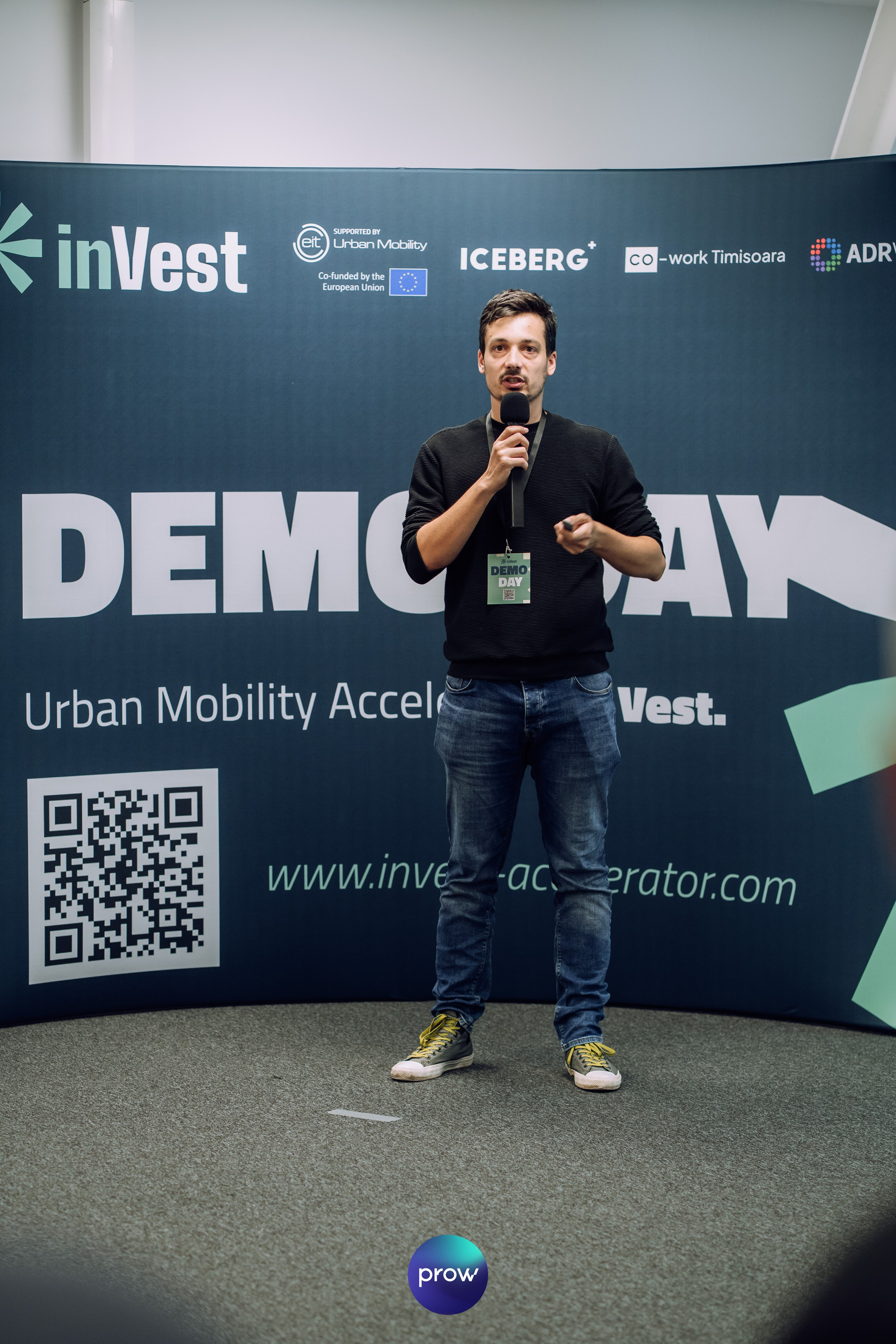 InVest DemoDay @ Cowork. Cozac Cristian Photographer
