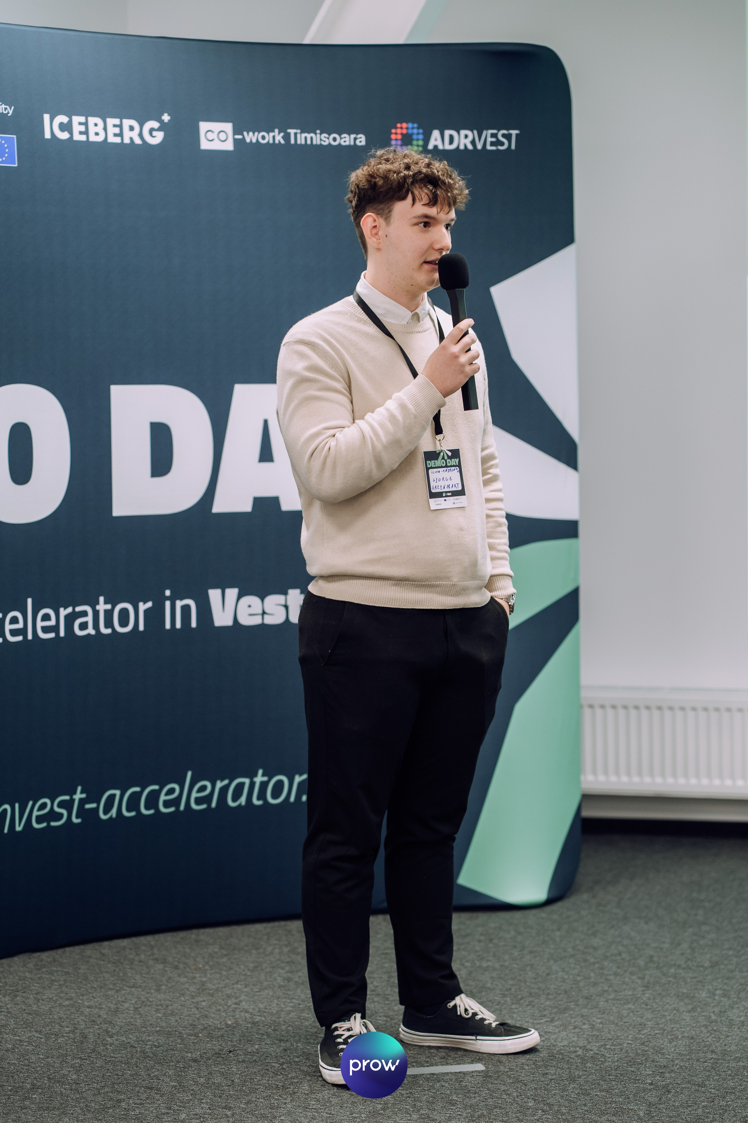 InVest DemoDay @ Cowork. Cozac Cristian Photographer