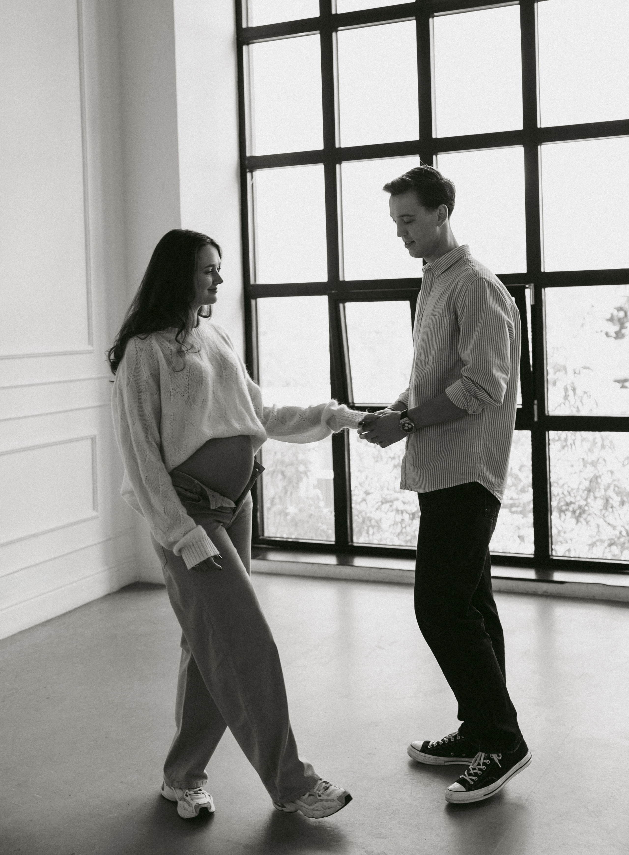 Ieva ir Žilvinas | Moderni laukimo fotosesija studijoje. Vestuvių ir šeimų fotografė Lena Bondarenko / belove photo