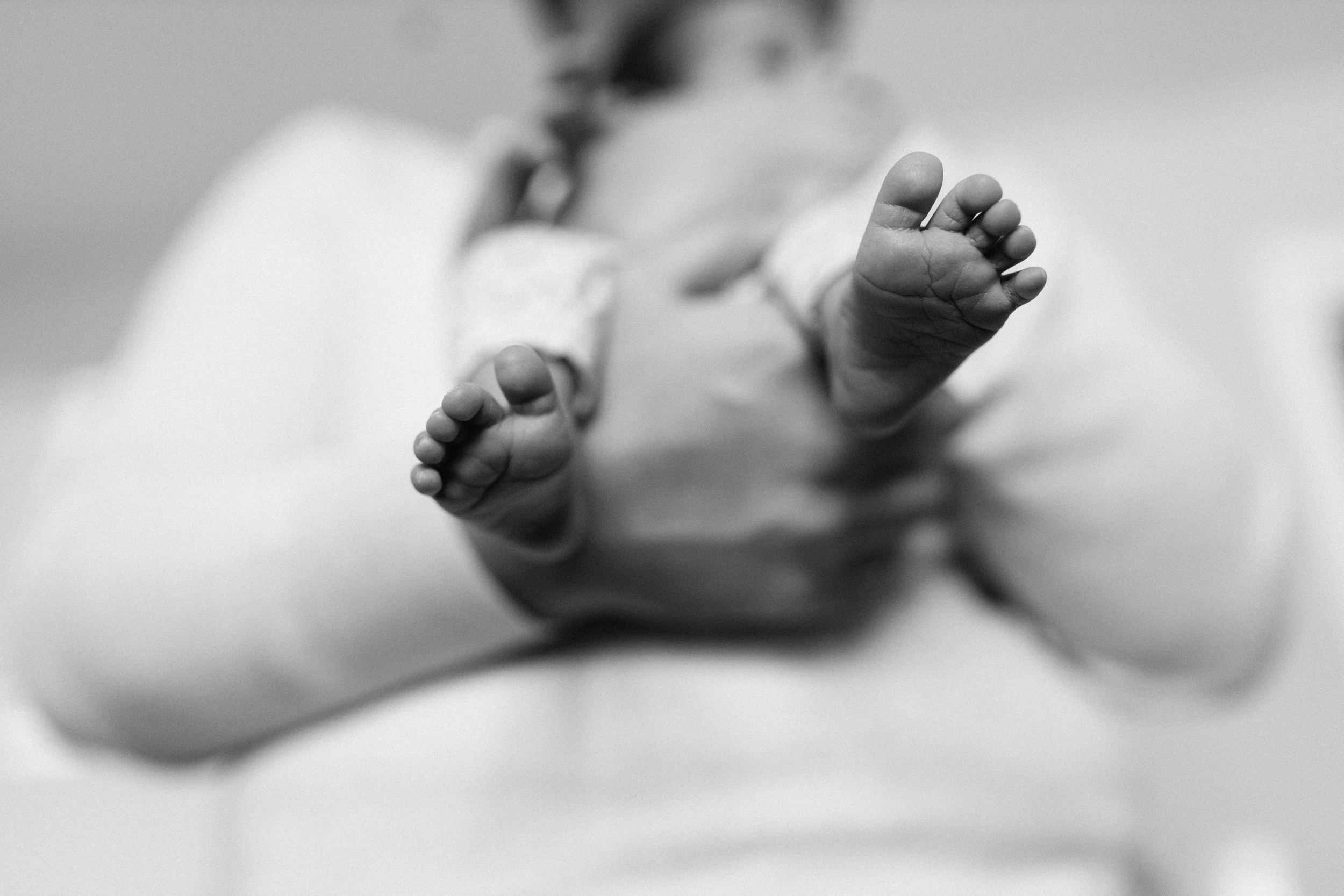 Tiny Toes, Cozy Home. Maternity, newborn photographer in the Bay Area|Iryna Rakivnenko