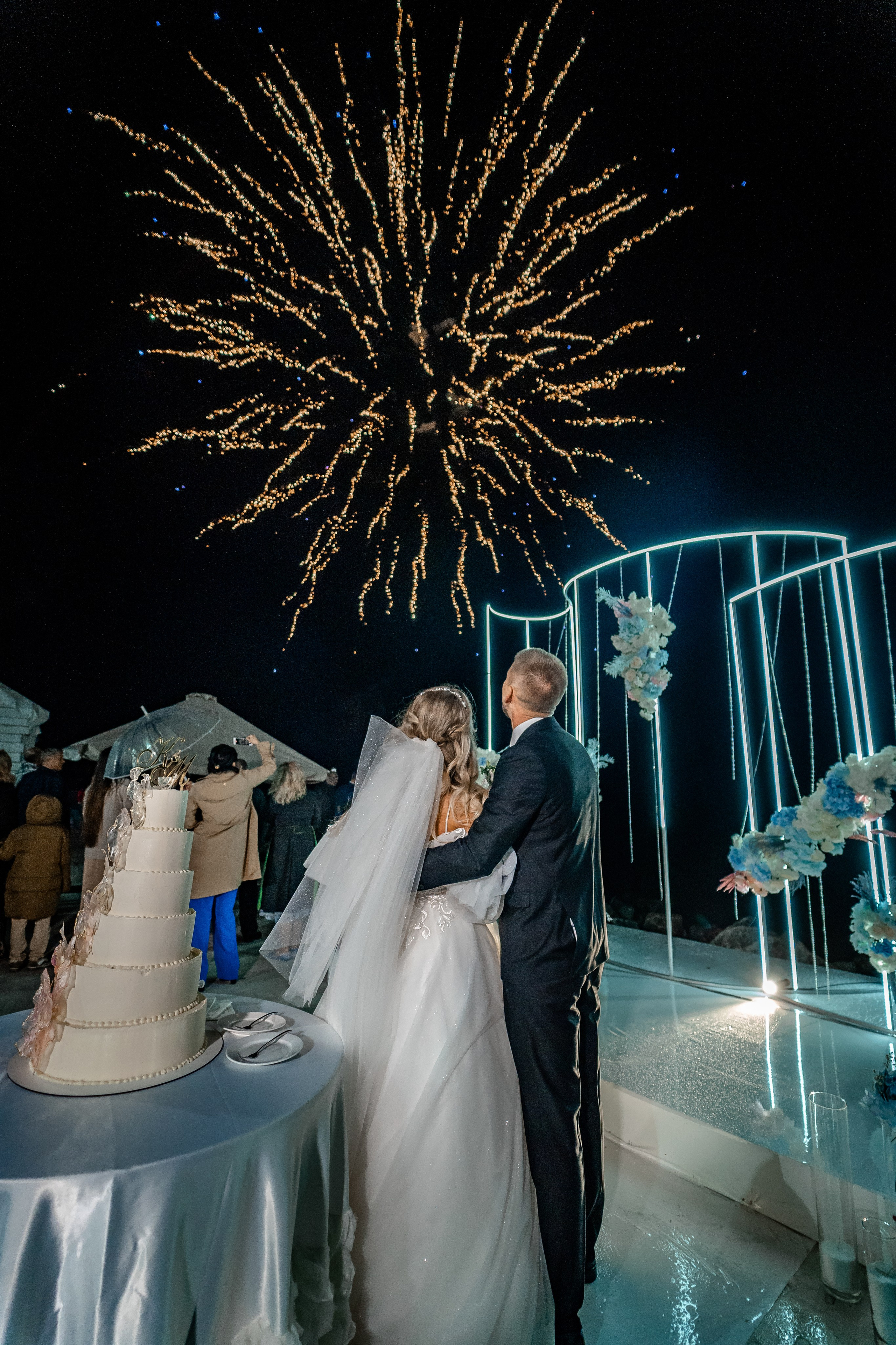 DER SCHÖNSTE HOCHZEITSTAG. Hochzeits- und Reportagefotograf für München, Regensburg, Deutschland RED LINE Media