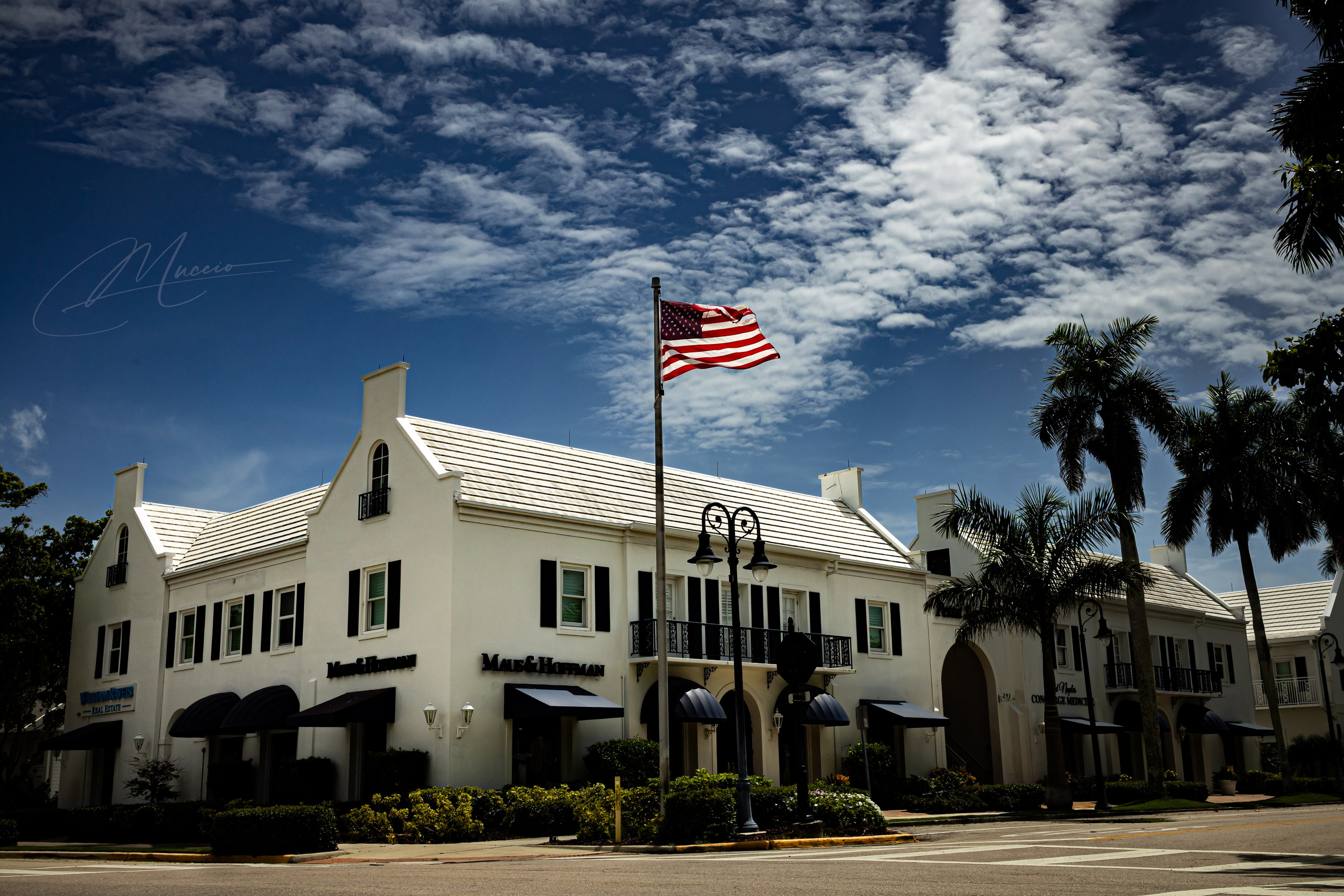 Aqualane. Out and About 239