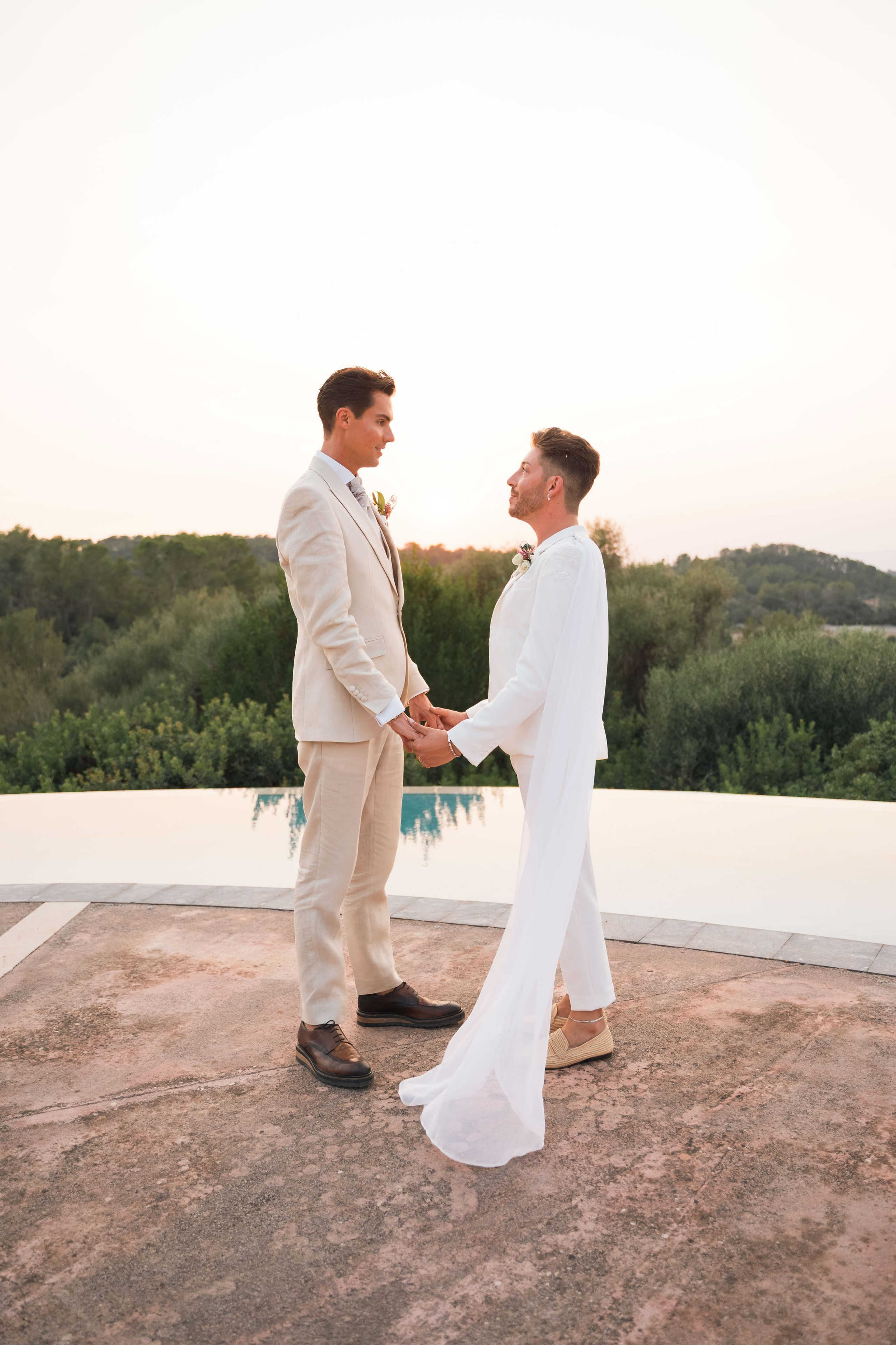 Artur&Mikel. Mallorca Weddings & Family – Natural & Emotional Photography