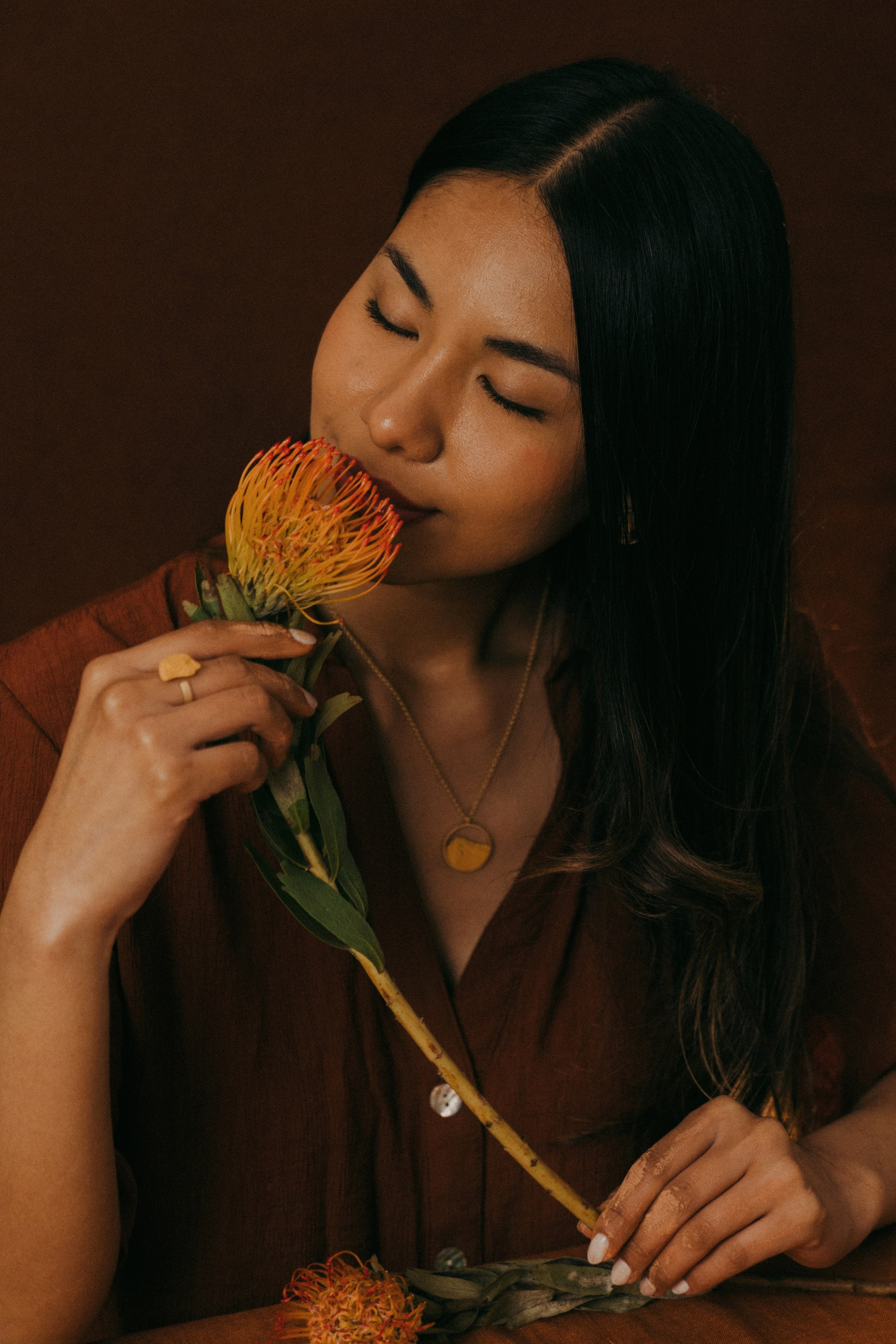 Joyería Lifestyle Barcelona: Fotografía de Marca DSNU. Creador de contenido visual en Barcelona | Dima Kit