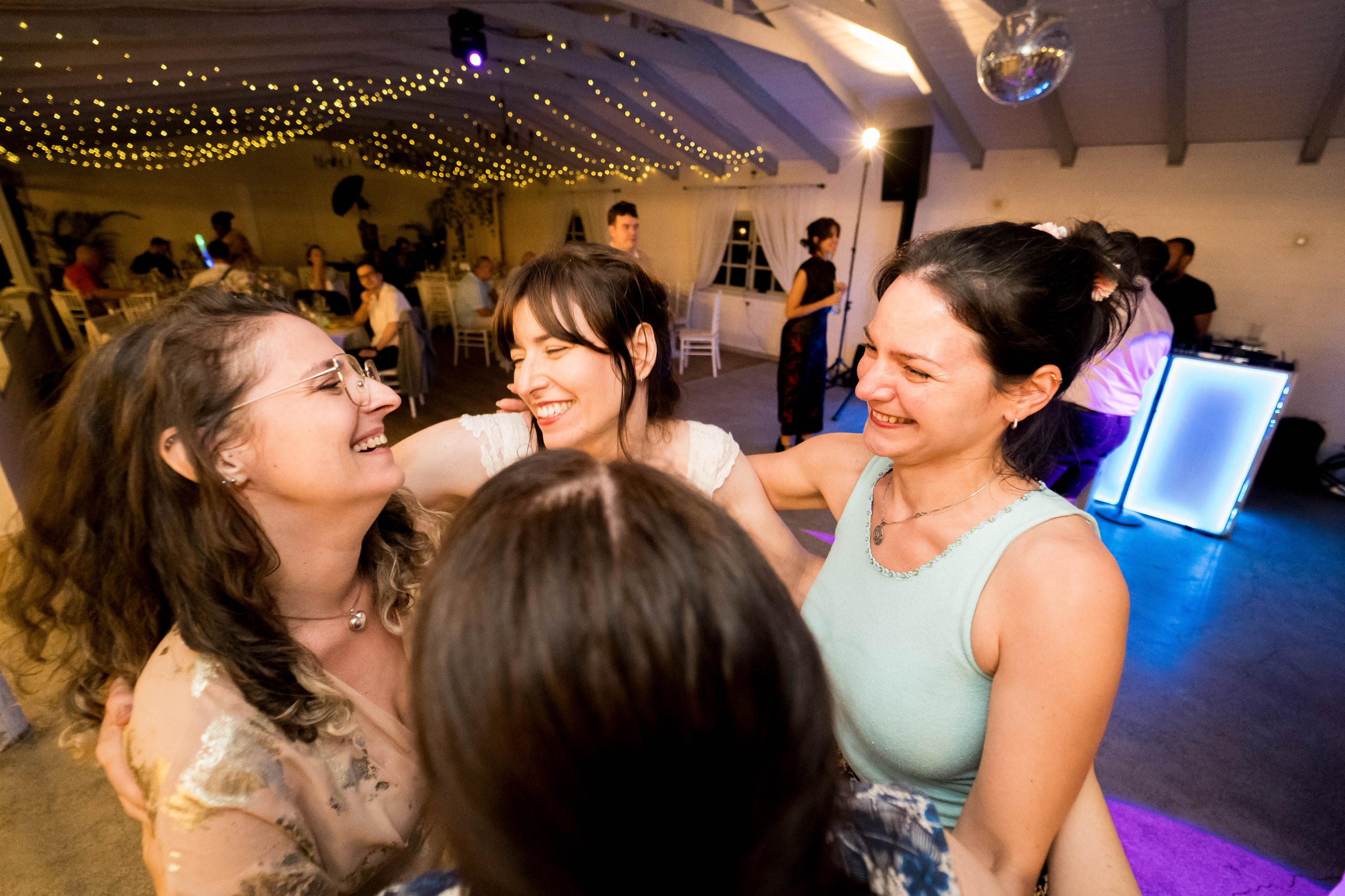 PARTY. Gabriel Florea — Fotograf nuntă București