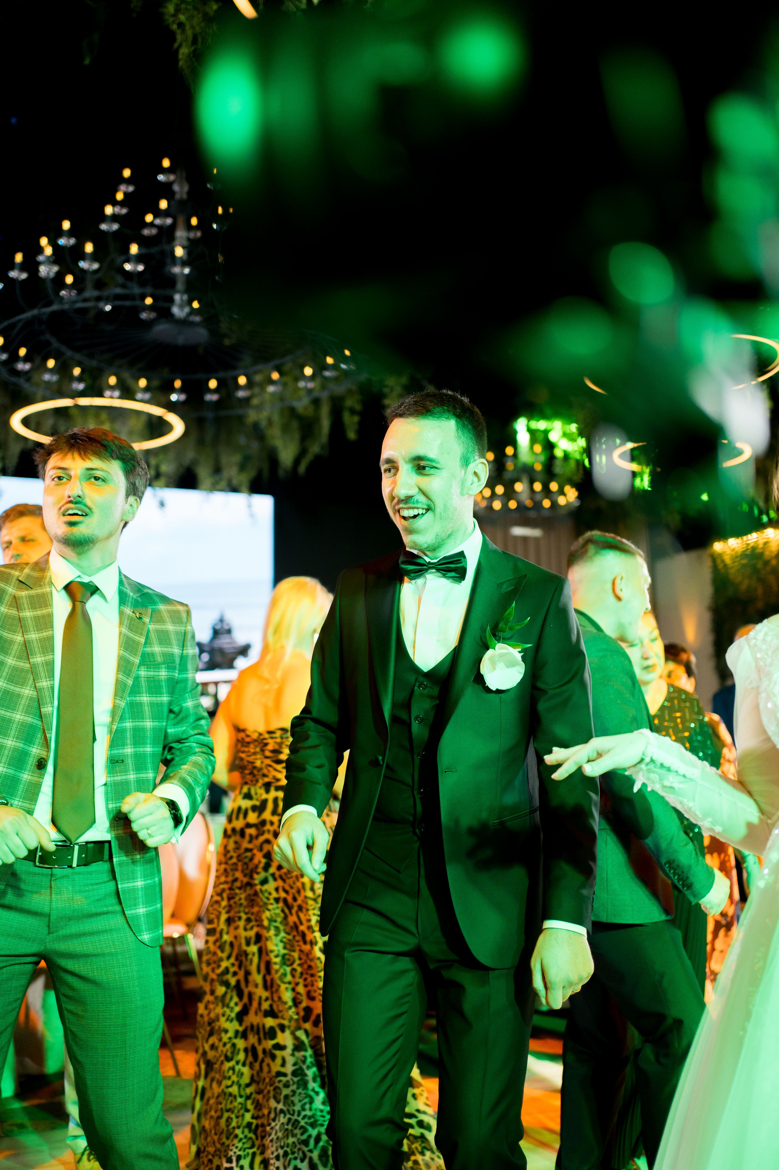 PARTY. Gabriel Florea — Fotograf nuntă București