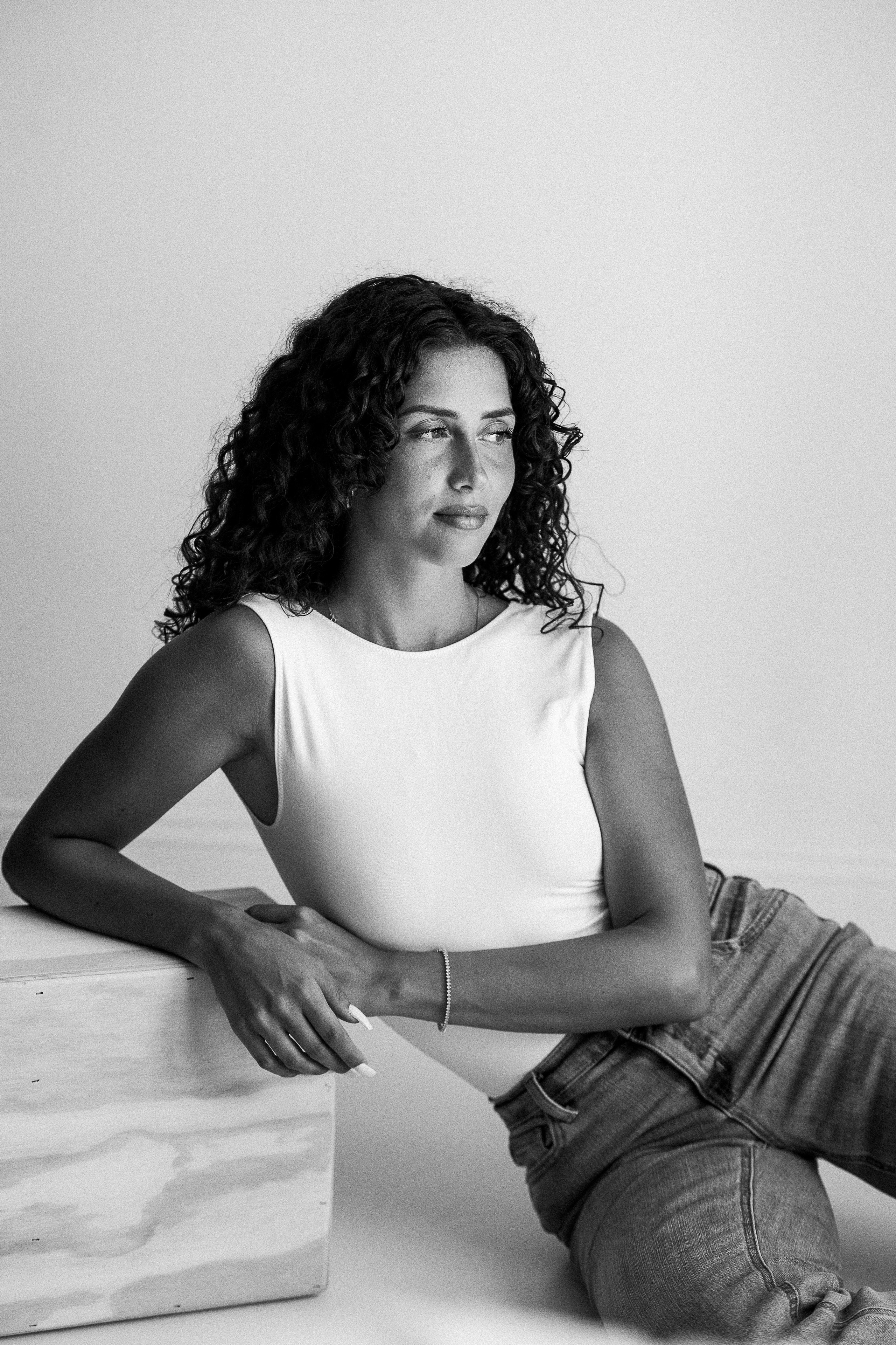 J. Rawnoir- Portrait photography by Daria Paliy.Timeless black&white portraits of women in NYC area