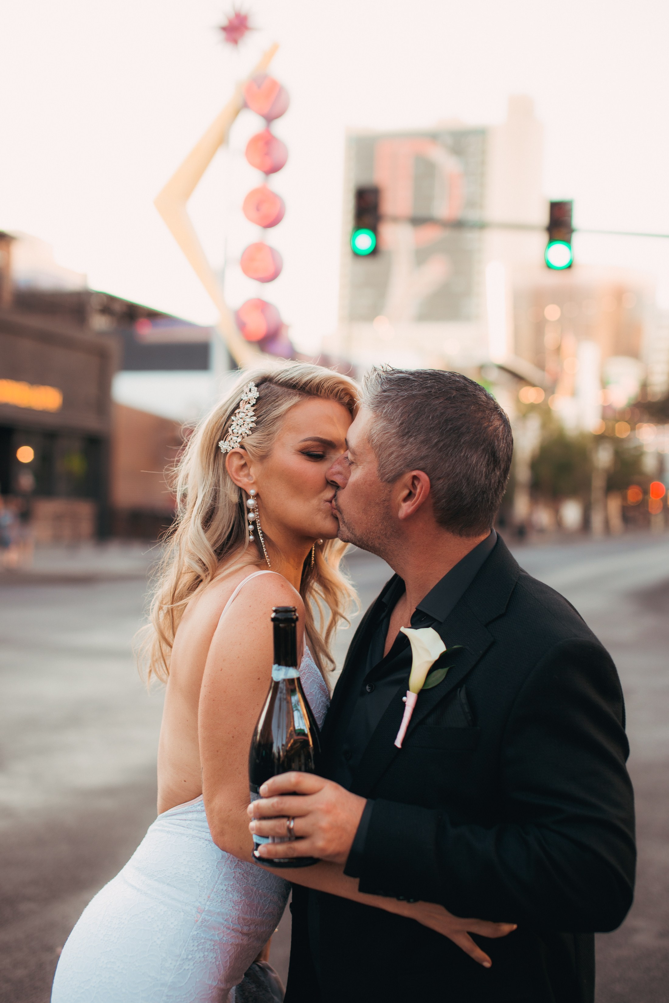 Steve&Dee. Wedding & elopement photographer Viktoriya Kravtsov. Las Vegas