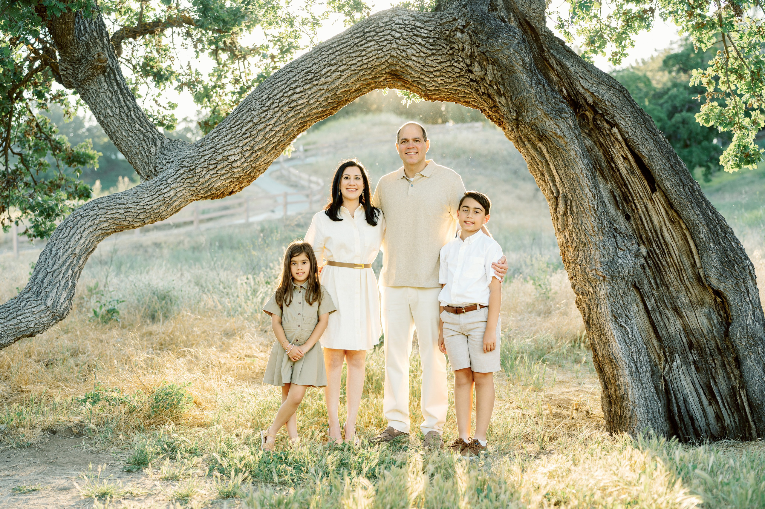 California, Los Angeles, Santa Clarita Family Photoshoot. Wedding Photography & Videography Team in California, Los Angeles, San Francisco, San Diego and Travel